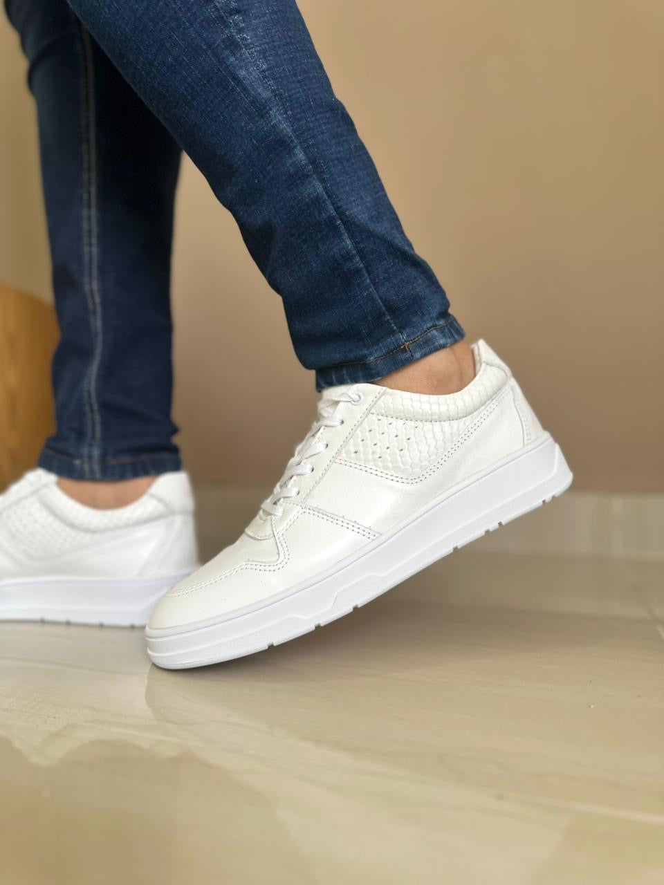 SNEAKER - EN CUERO - PARA HOMBRE (Copia)