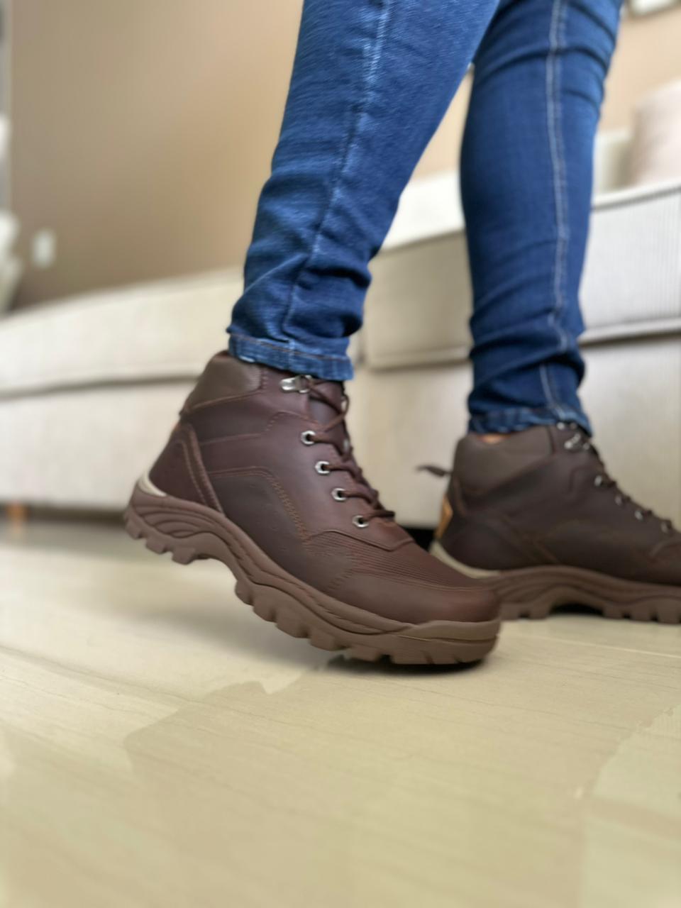 BOTAS CUERO - PARA HOMBRE REF 3114