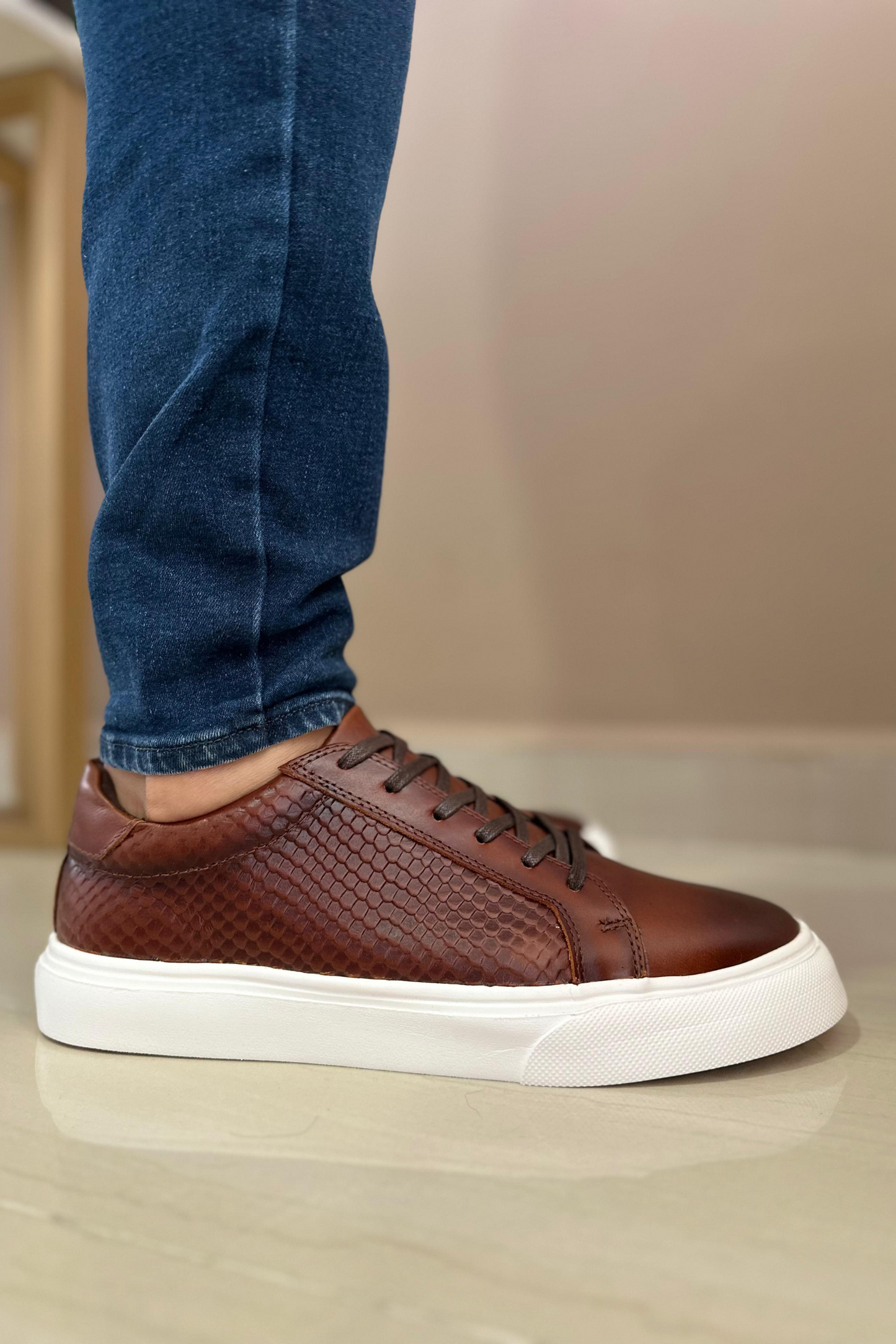 SNEAKER BOLIVAR - EN CUERO - PARA HOMBRE - REF: 602