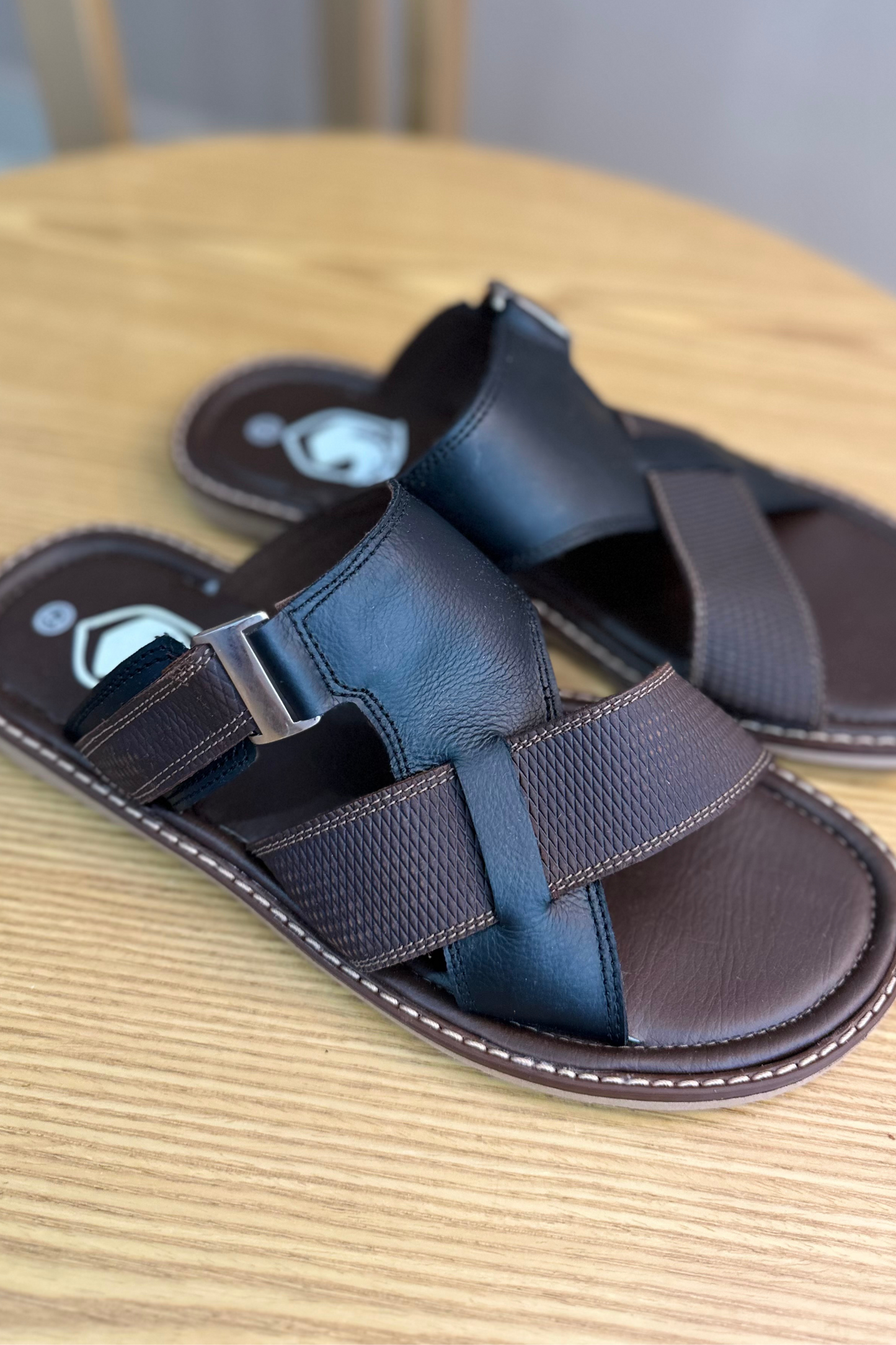 SANDALIA SHELL - EN CUERO - PARA HOMBRE - REF: 025