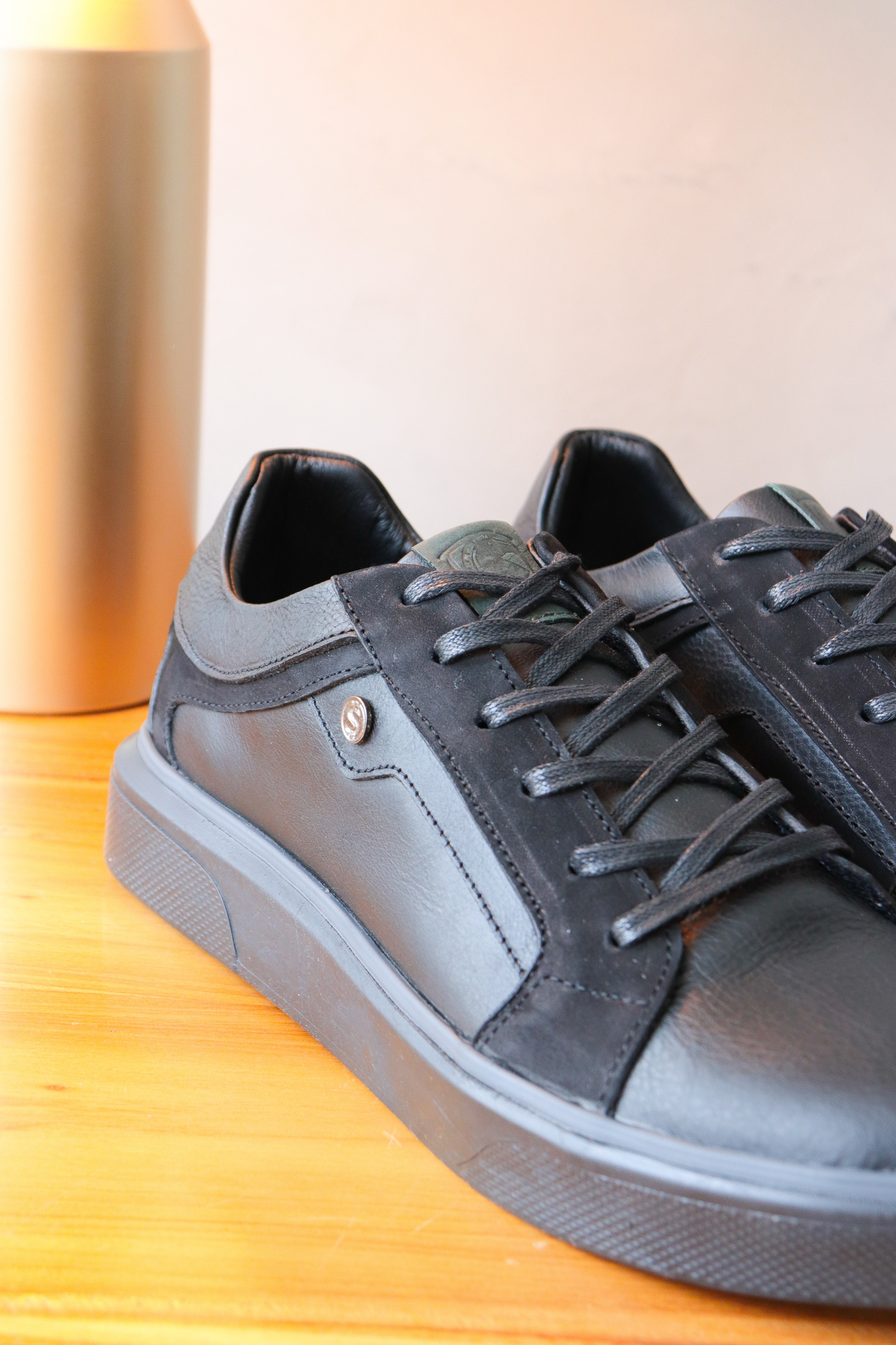 SNEAKER BREAK - EN CUERO - PARA HOMBRE - REF: 3208