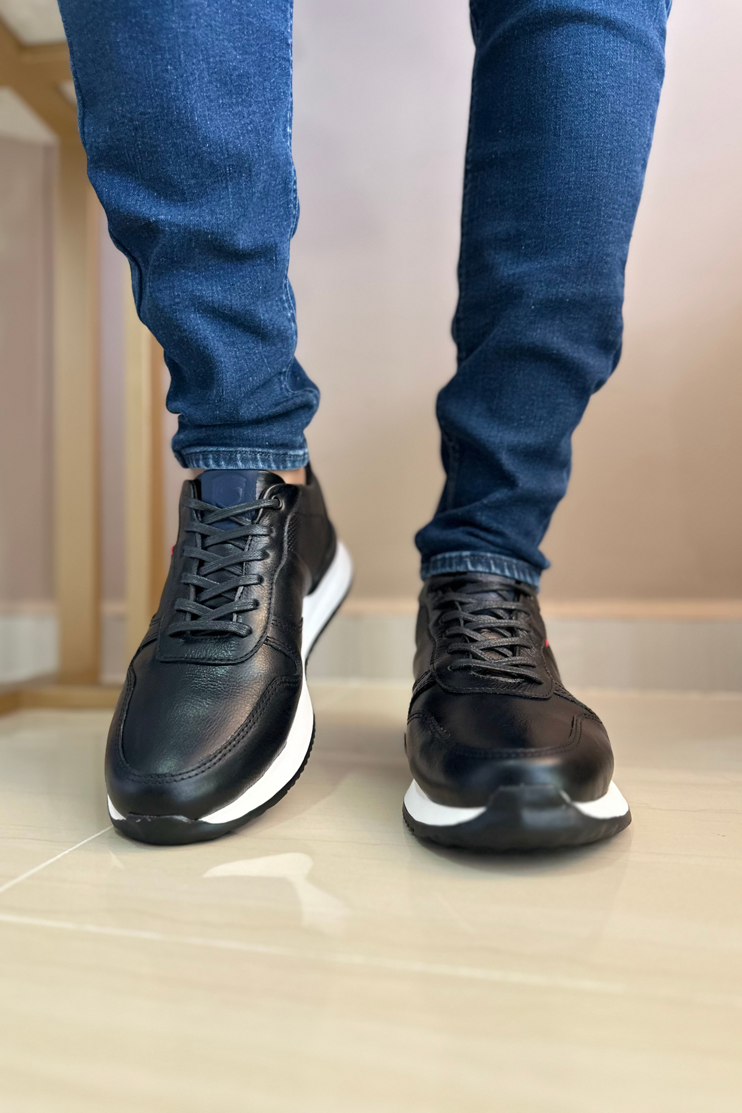 SNEAKER GUMA - EN CUERO - PARA HOMBRE