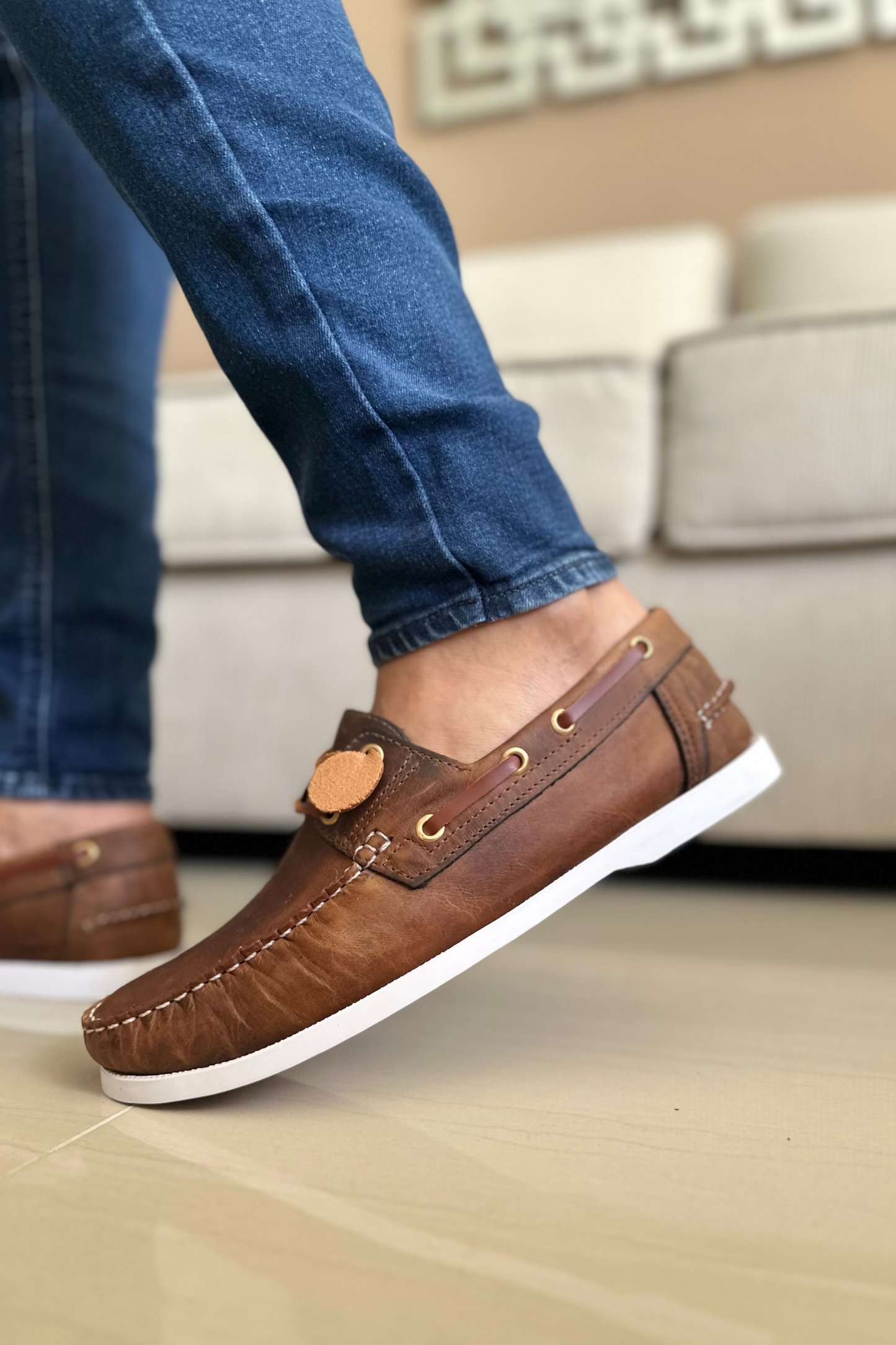 APACHES FRONT CUERO REF: 731