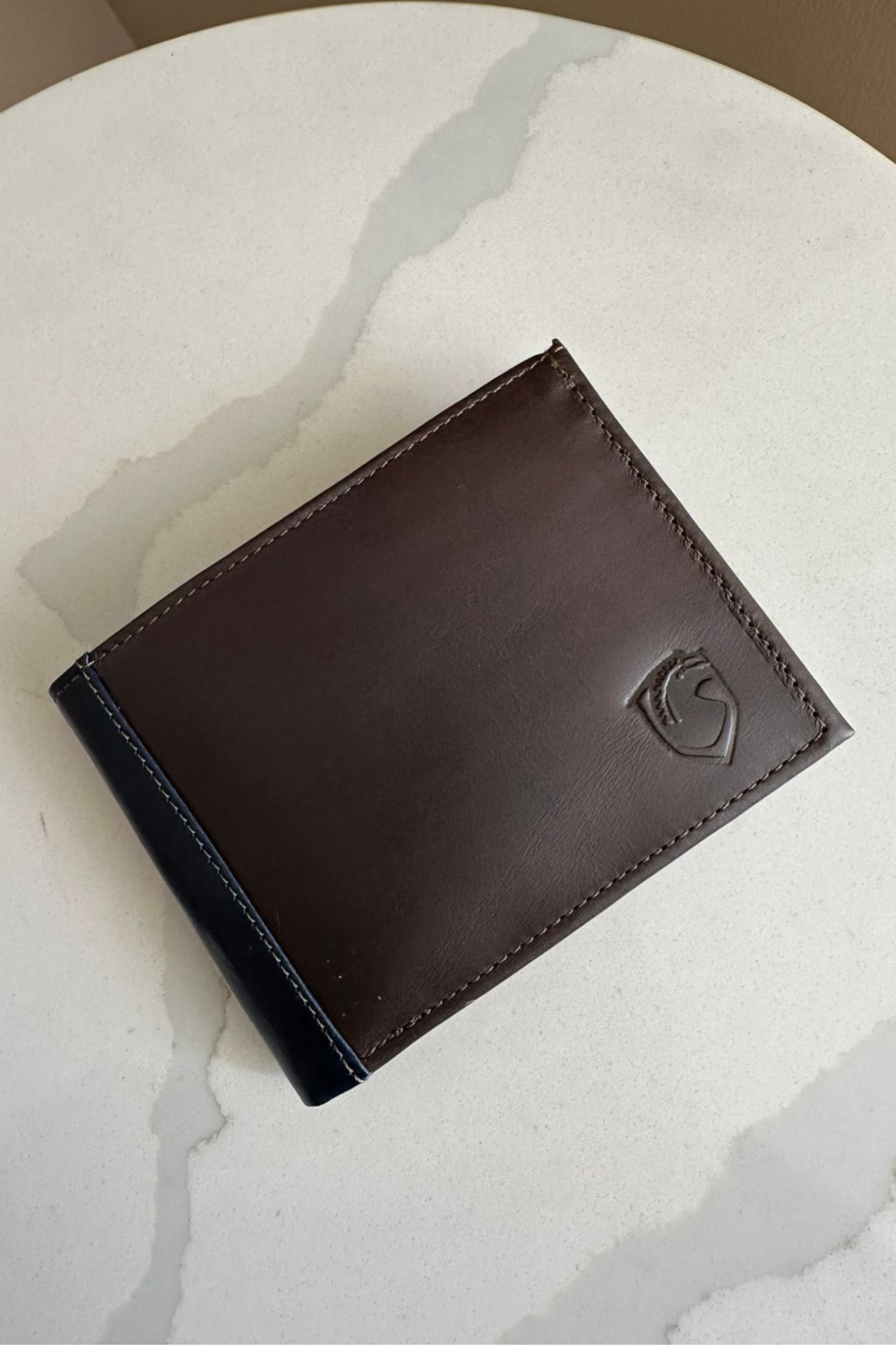 BILLETERA EN CUERO
