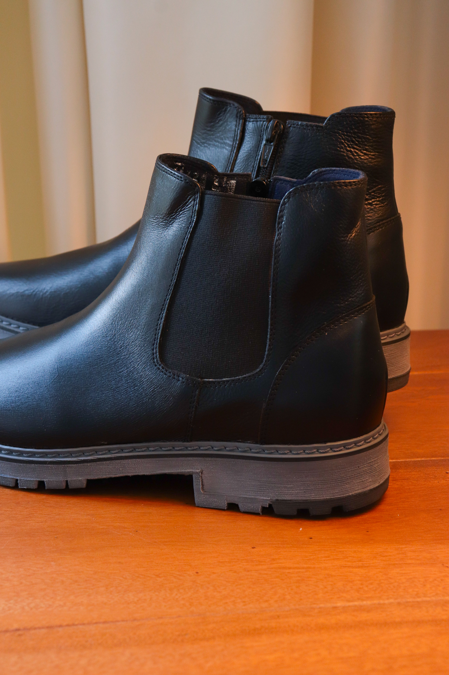 BOTA TARGÓN - EN CUERO - PARA HOMBRE - REF: VRO 2142