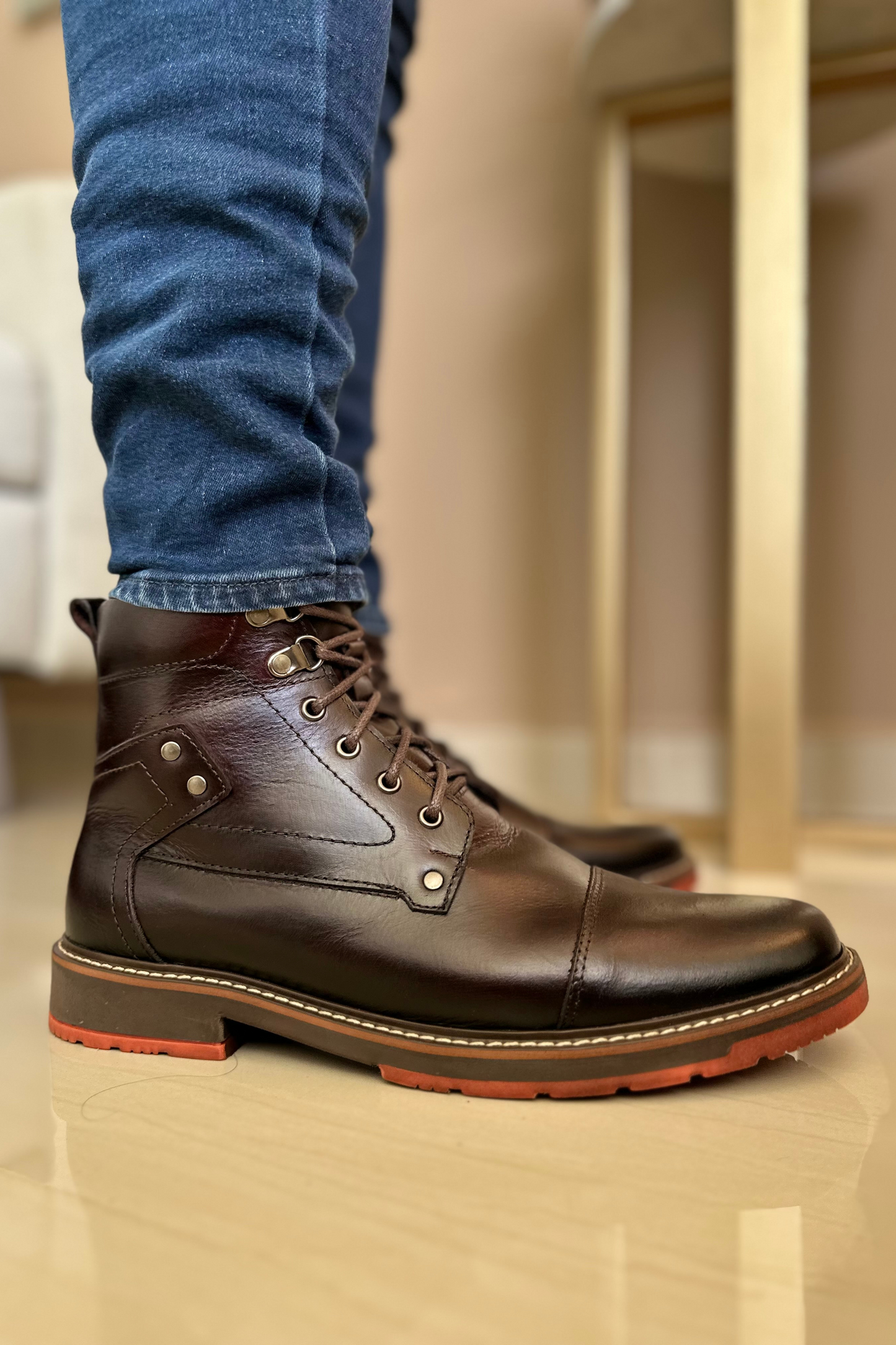 BOTAS 301 - EN CUERO - PARA HOMBRE