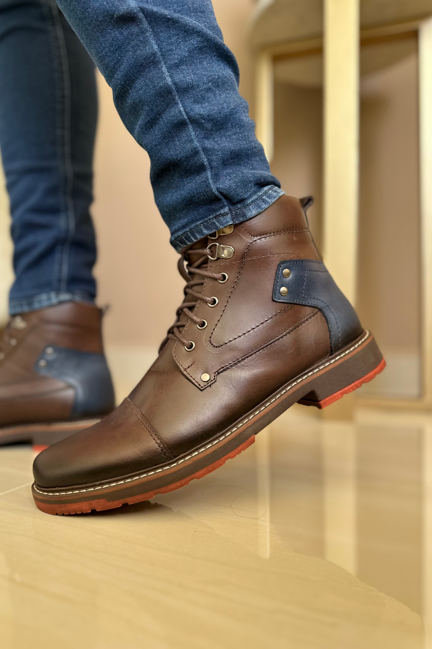 BOTAS 301 - EN CUERO - PARA HOMBRE - REF: VALLE CAFÉ