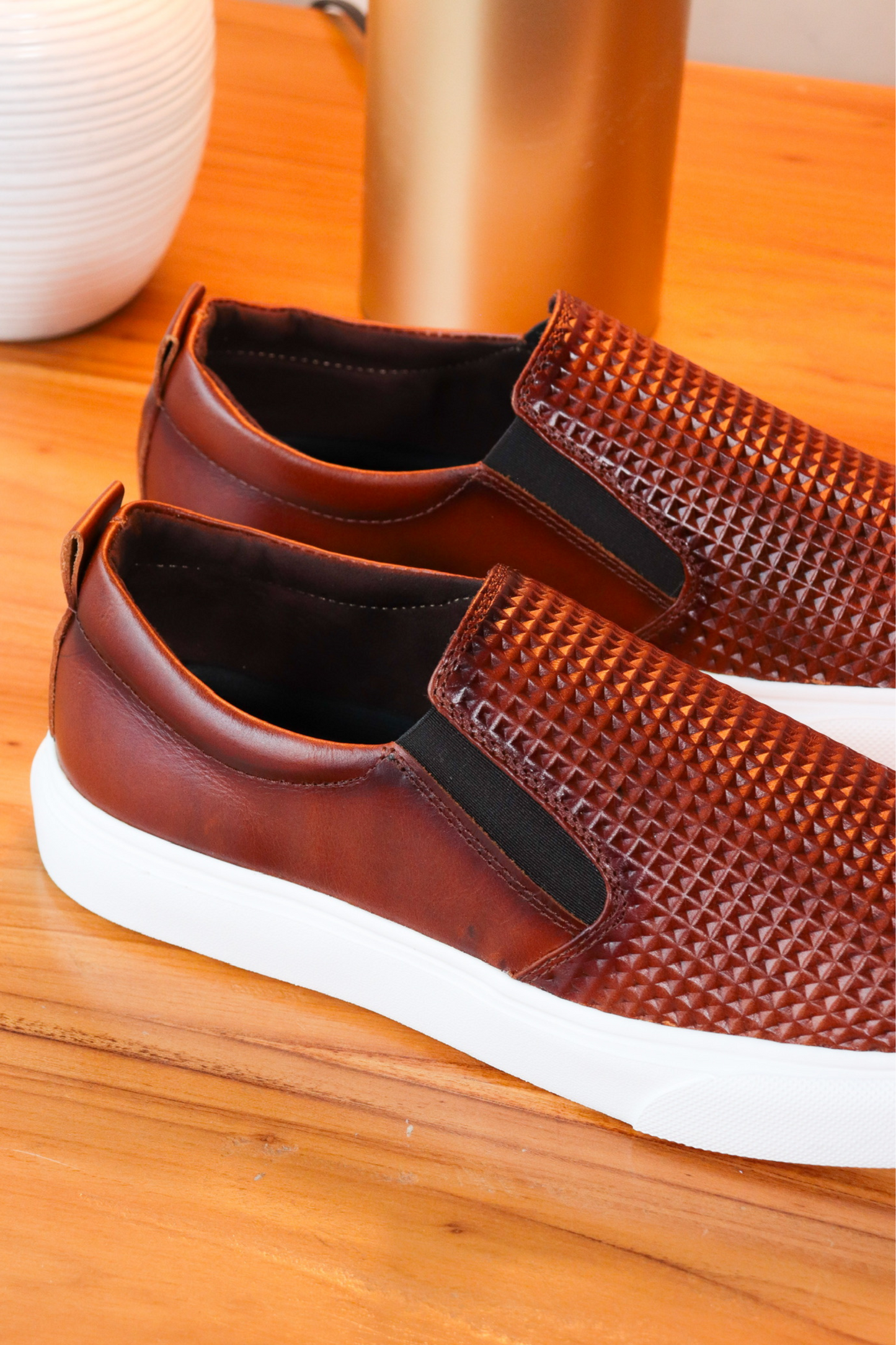 SNEAKER TEKNO - EN CUERO - PARA HOMBRE - REF: 604