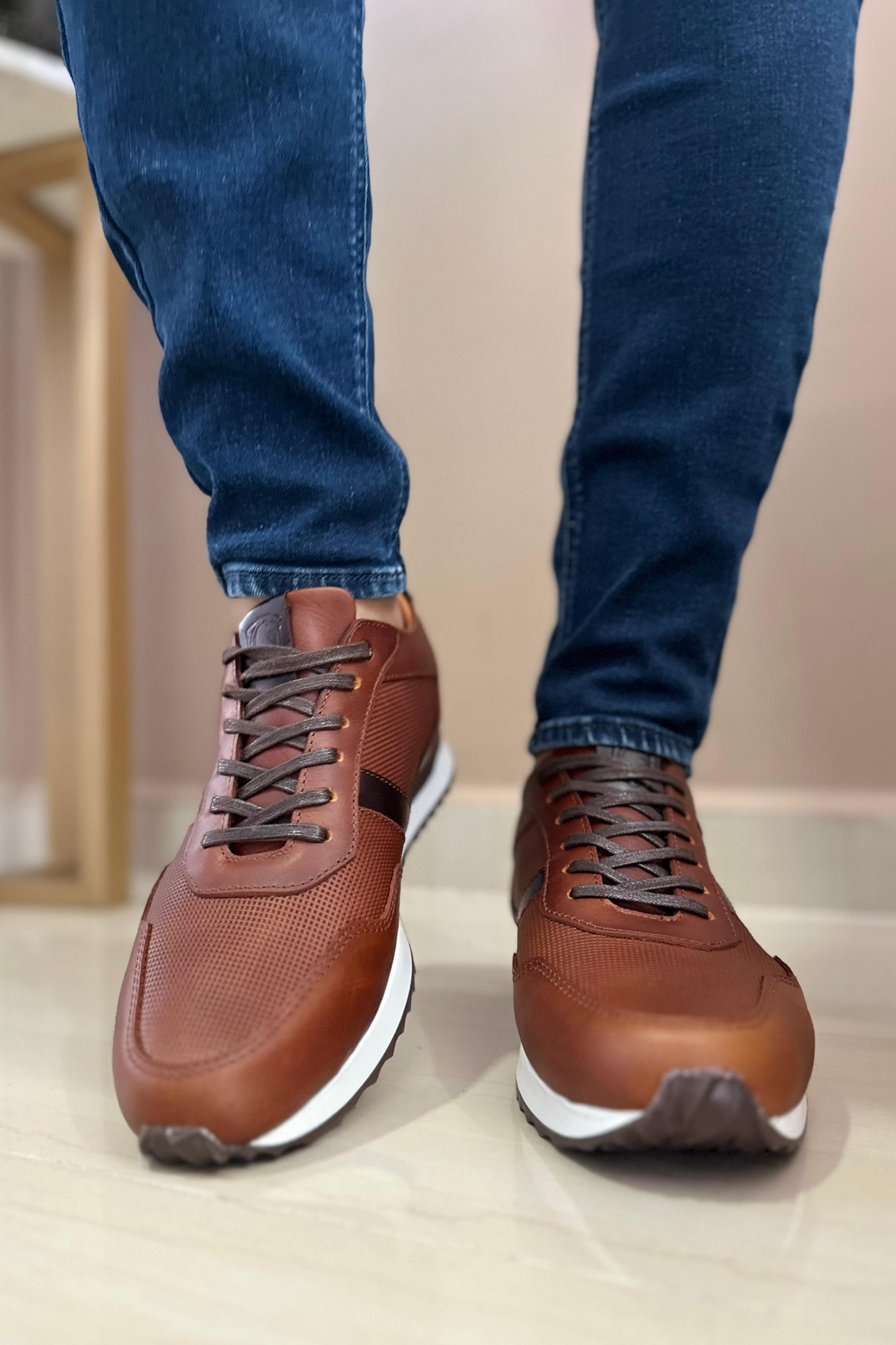 SNEAKER QUIRK - EN CUERO - PARA HOMBRE - REF: B44