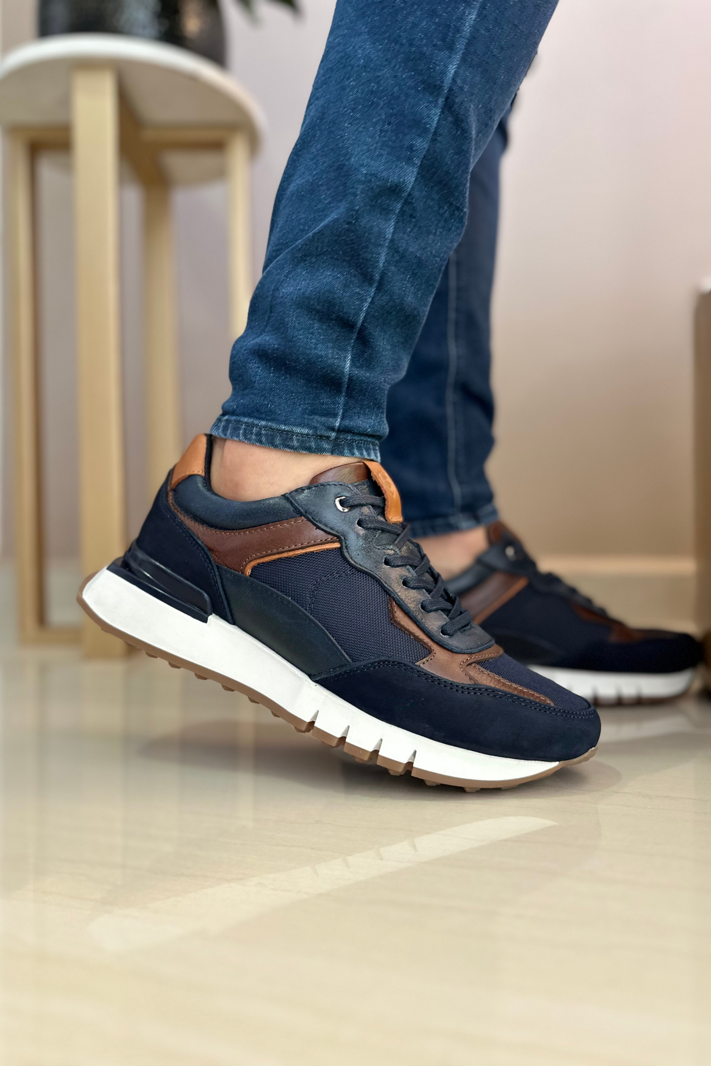 SNEAKER GIO - EN CUERO - PARA HOMBRE - REF: CLK 2123