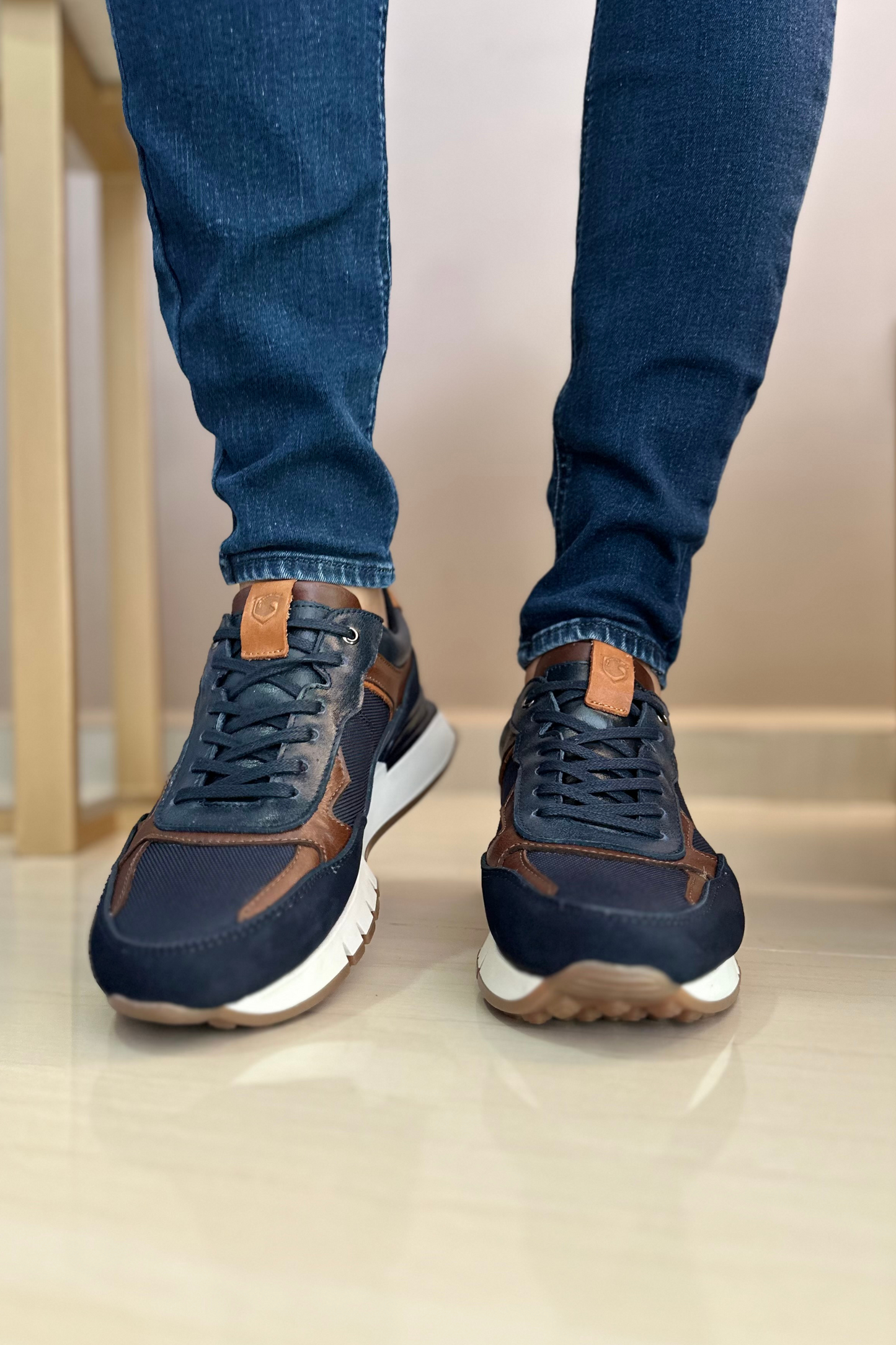 SNEAKER GIO - EN CUERO - PARA HOMBRE - REF: CLK 2123