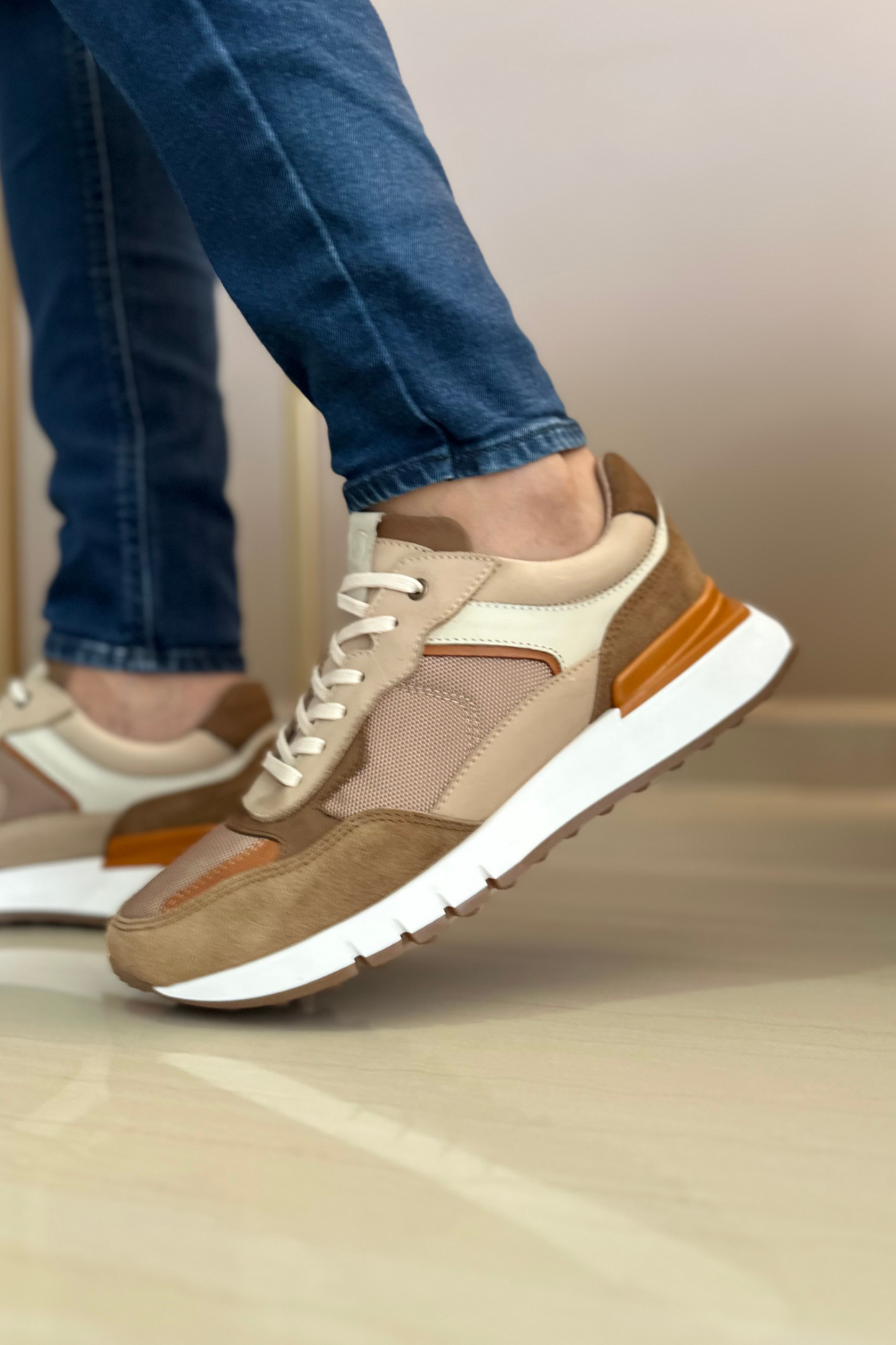 SNEAKER GIO - EN CUERO - PARA HOMBRE - REF: CLK 2123