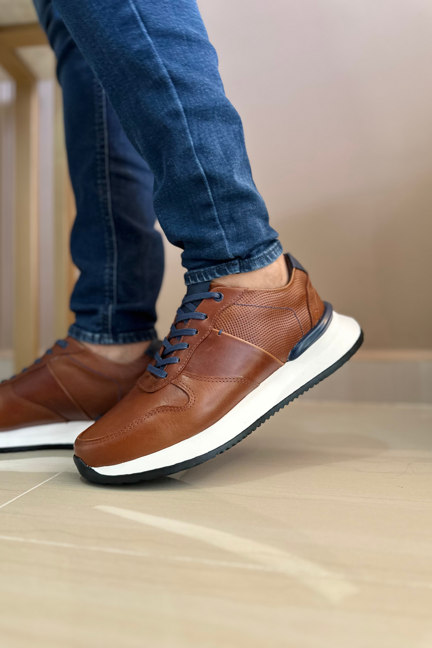 SNEAKER GUMA - EN CUERO - PARA HOMBRE - REF: D16
