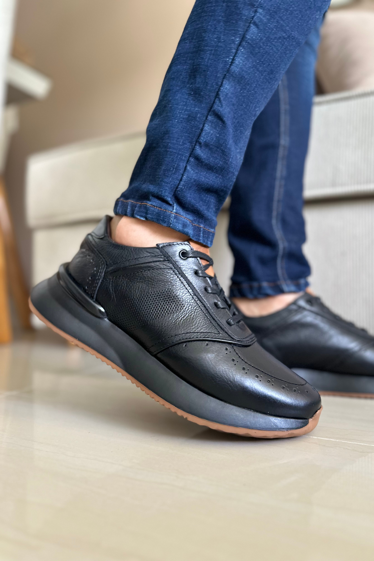 SNEAKER ARIET - EN CUERO - PARA HOMBRE - REF: D16