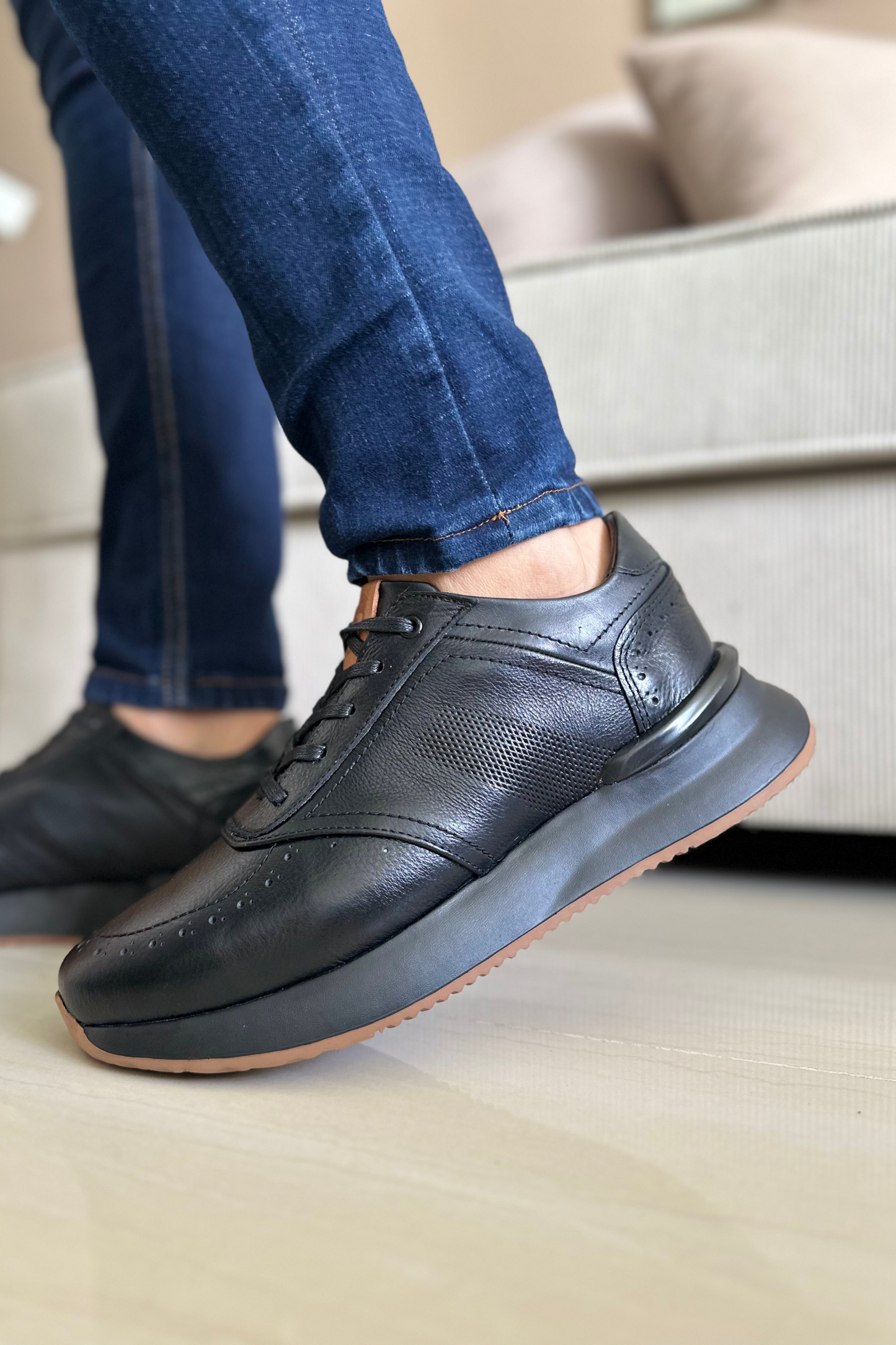 SNEAKER ARIET - EN CUERO - PARA HOMBRE - REF: D16