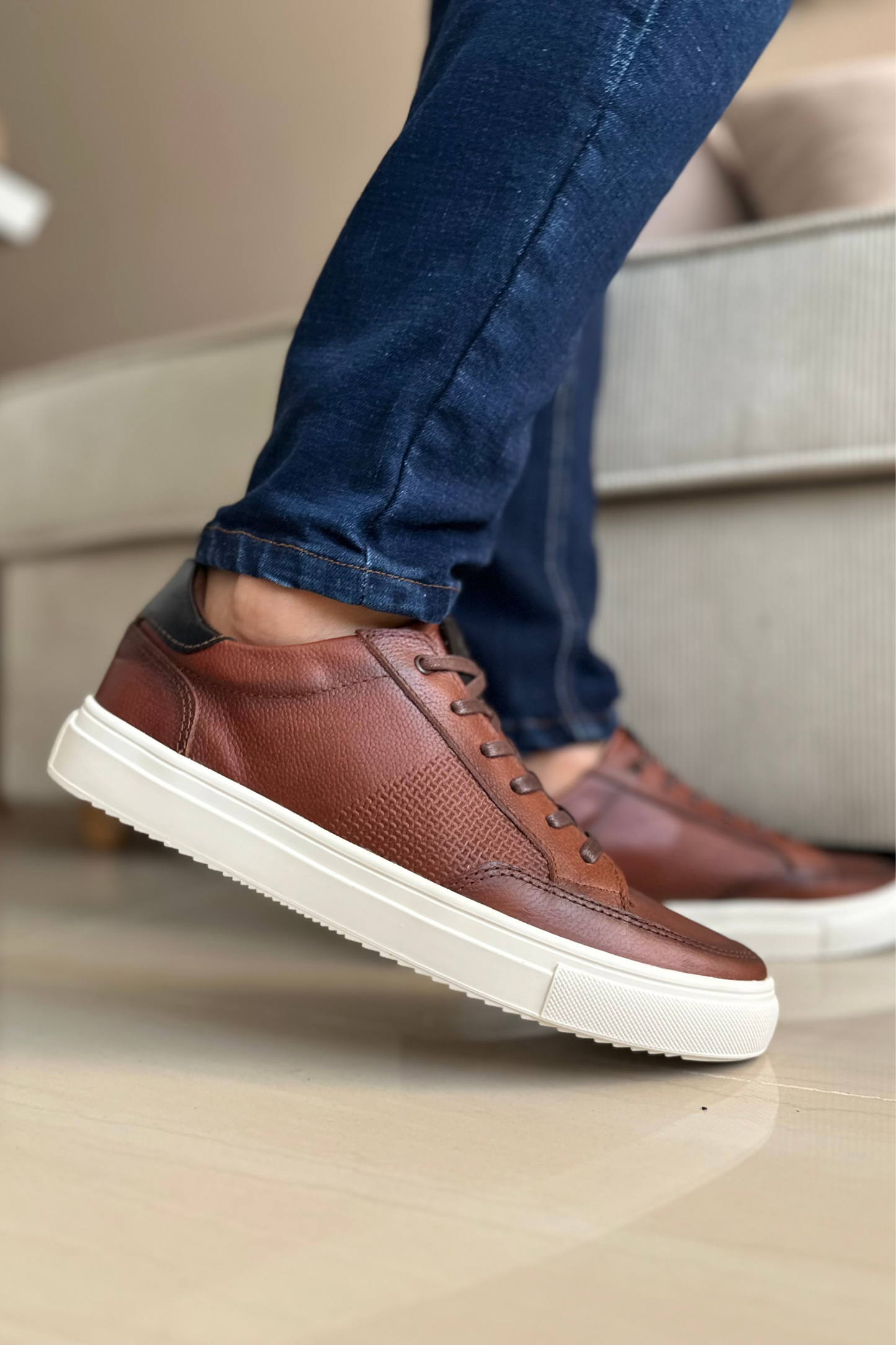SNEAKERS MEW - PARA HOMBRE - EN CUERO - REF: 575