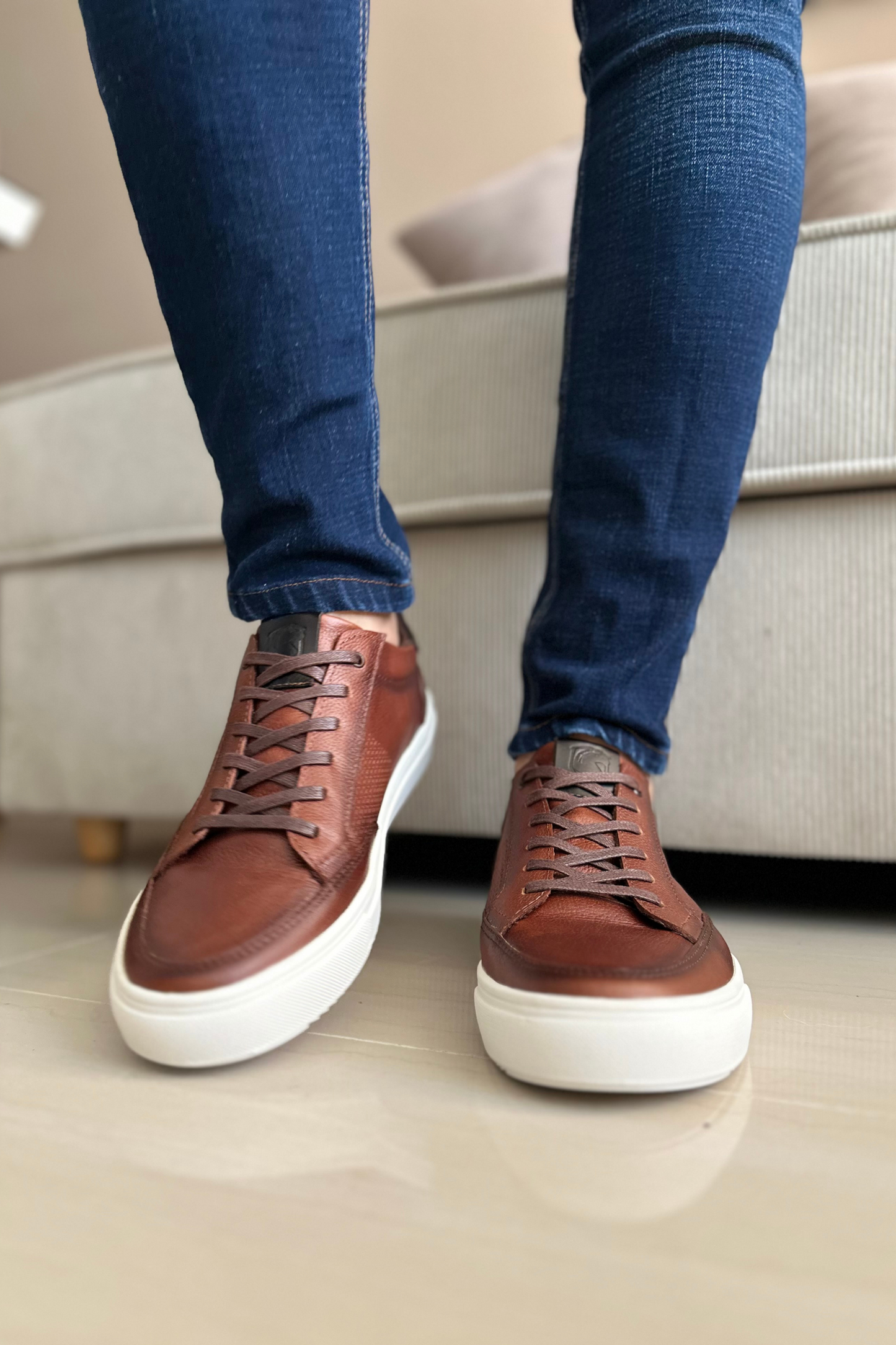 SNEAKERS MEW - PARA HOMBRE - EN CUERO - REF: 575