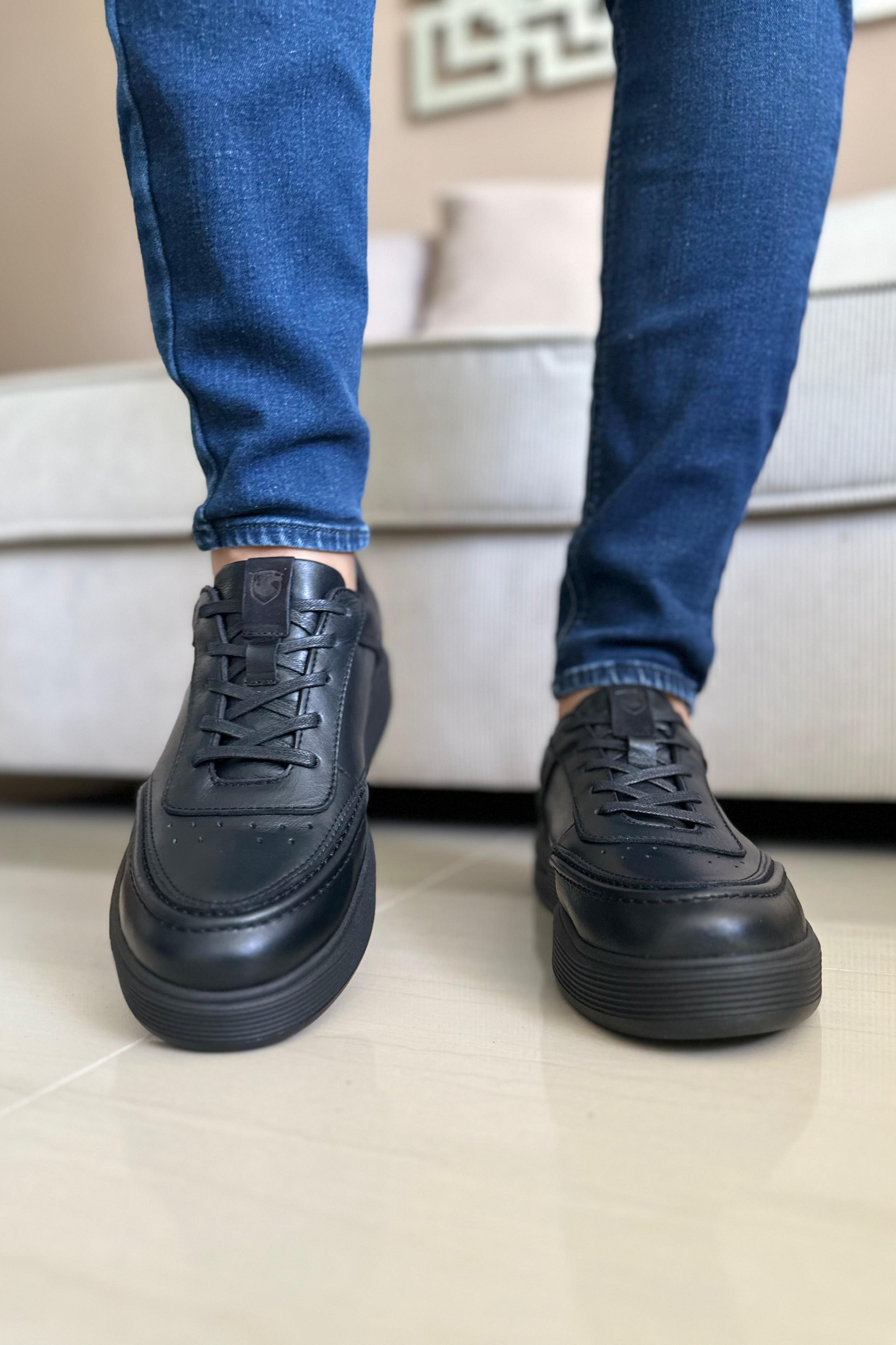 SNEAKER DARKRAI - EN CUERO - PARA HOMBRE - REF: CLK 2106