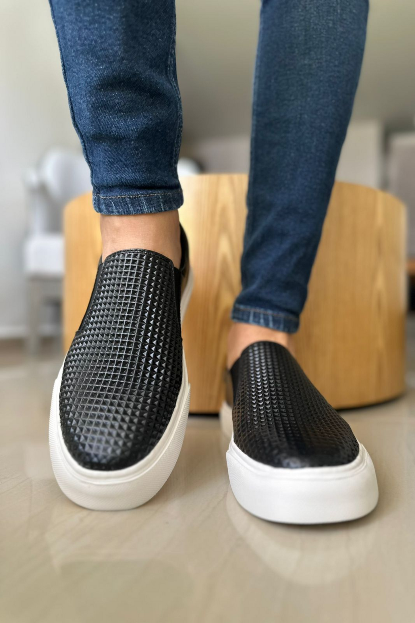 SNEAKER TEKNO - EN CUERO - PARA HOMBRE - REF: 604