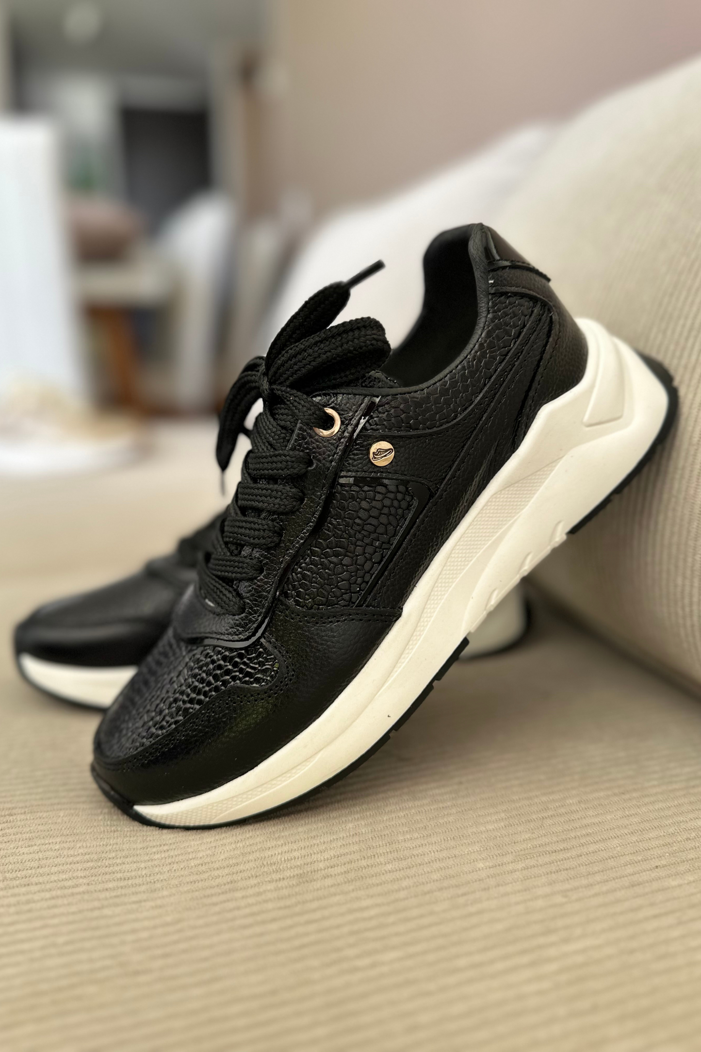 SNEAKER JULY - EN CUERO - PARA DAMA