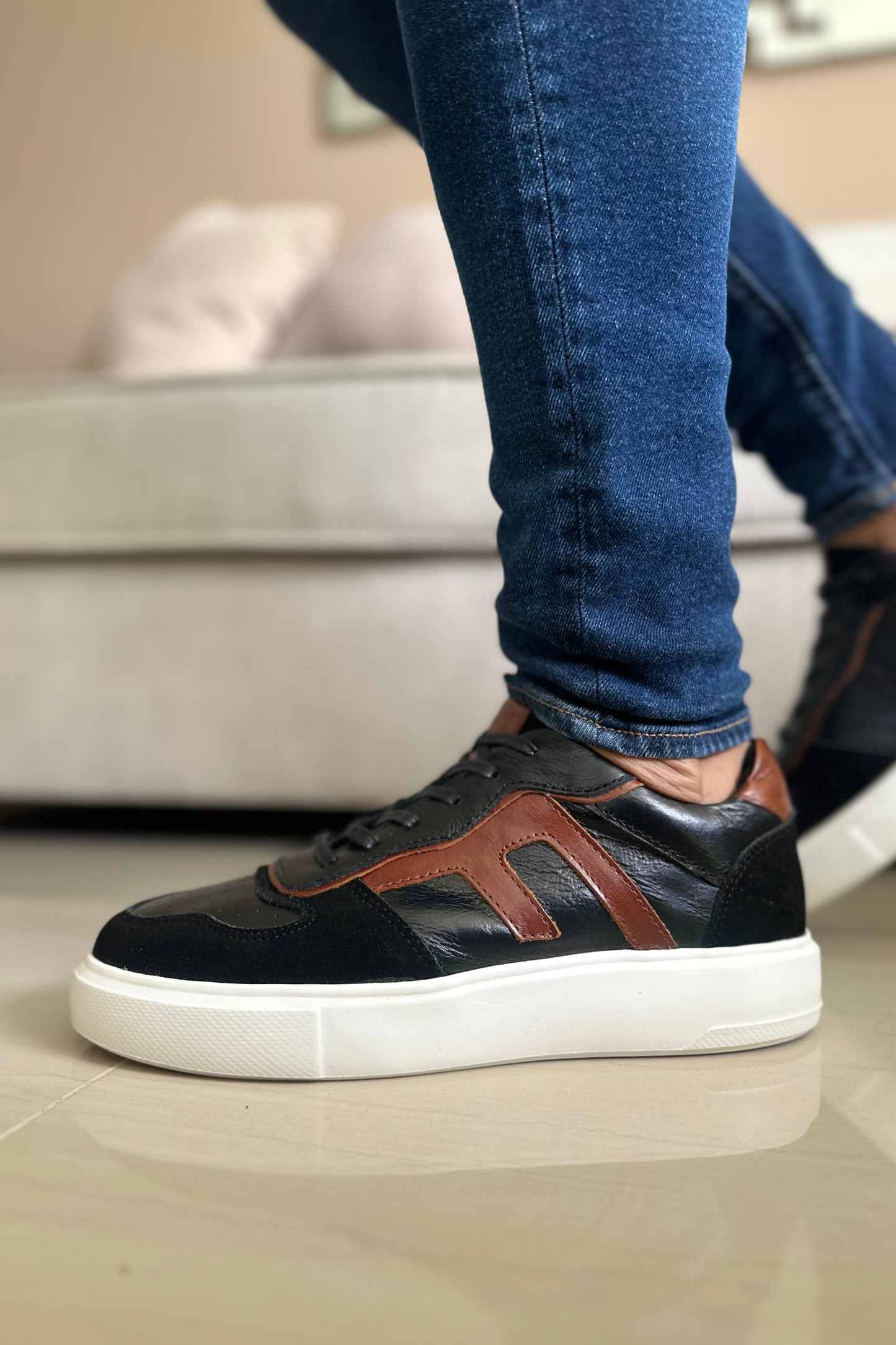 SNEAKER MOJABI - EN CUERO - PARA HOMBRE - REF: 616