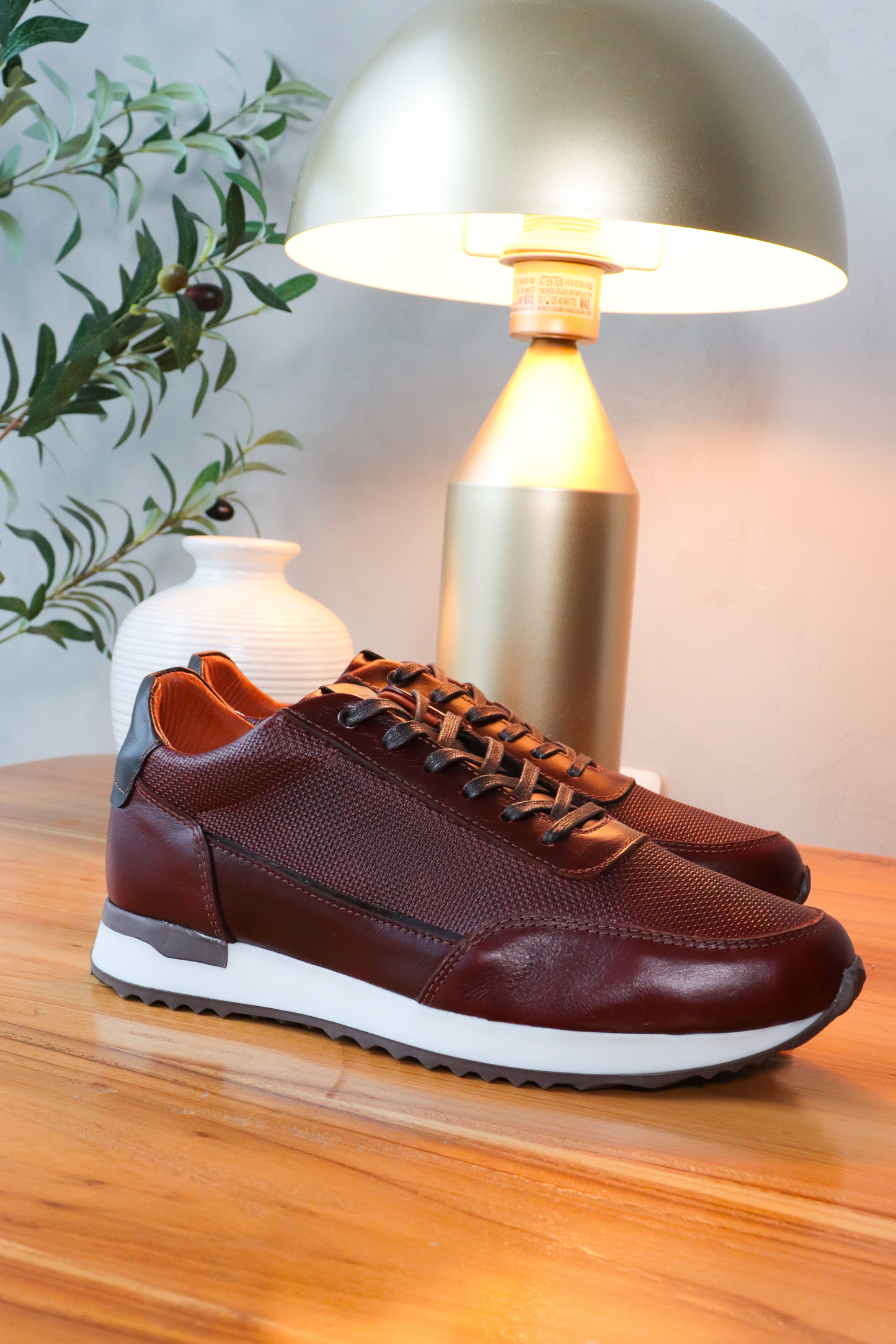 SNEAKER BUMBAII - EN CUERO - PARA HOMBRE - REF: 431