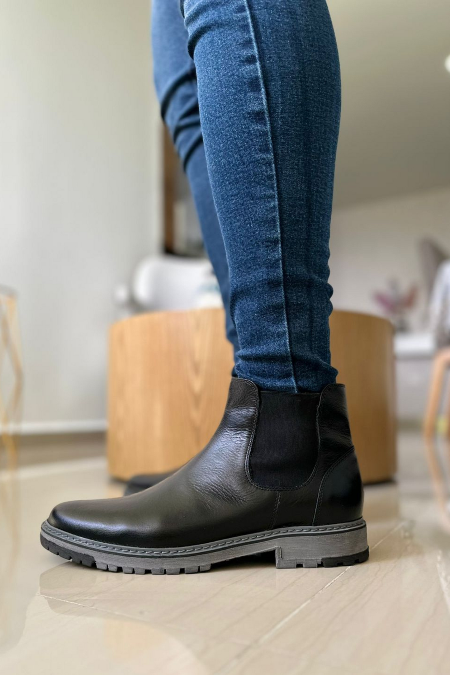 BOTA TARGÓN - EN CUERO - PARA HOMBRE - REF: VRO 2142