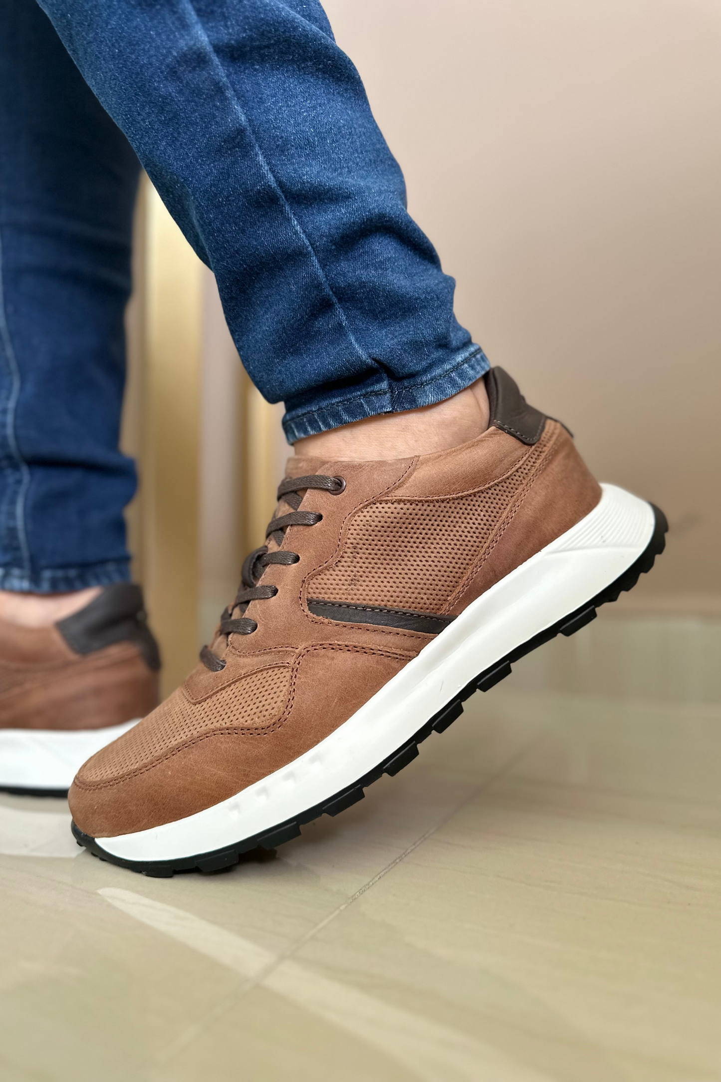 SNEAKER CLÁSTER - EN CUERO - PARA HOMBRE - REF: SPN 3211