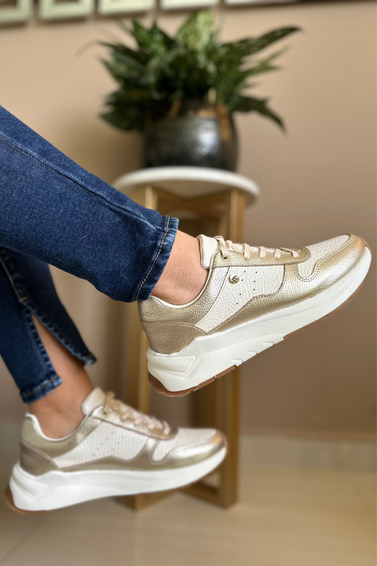 SNEAKER SILK - EN CUERO - PARA DAMA