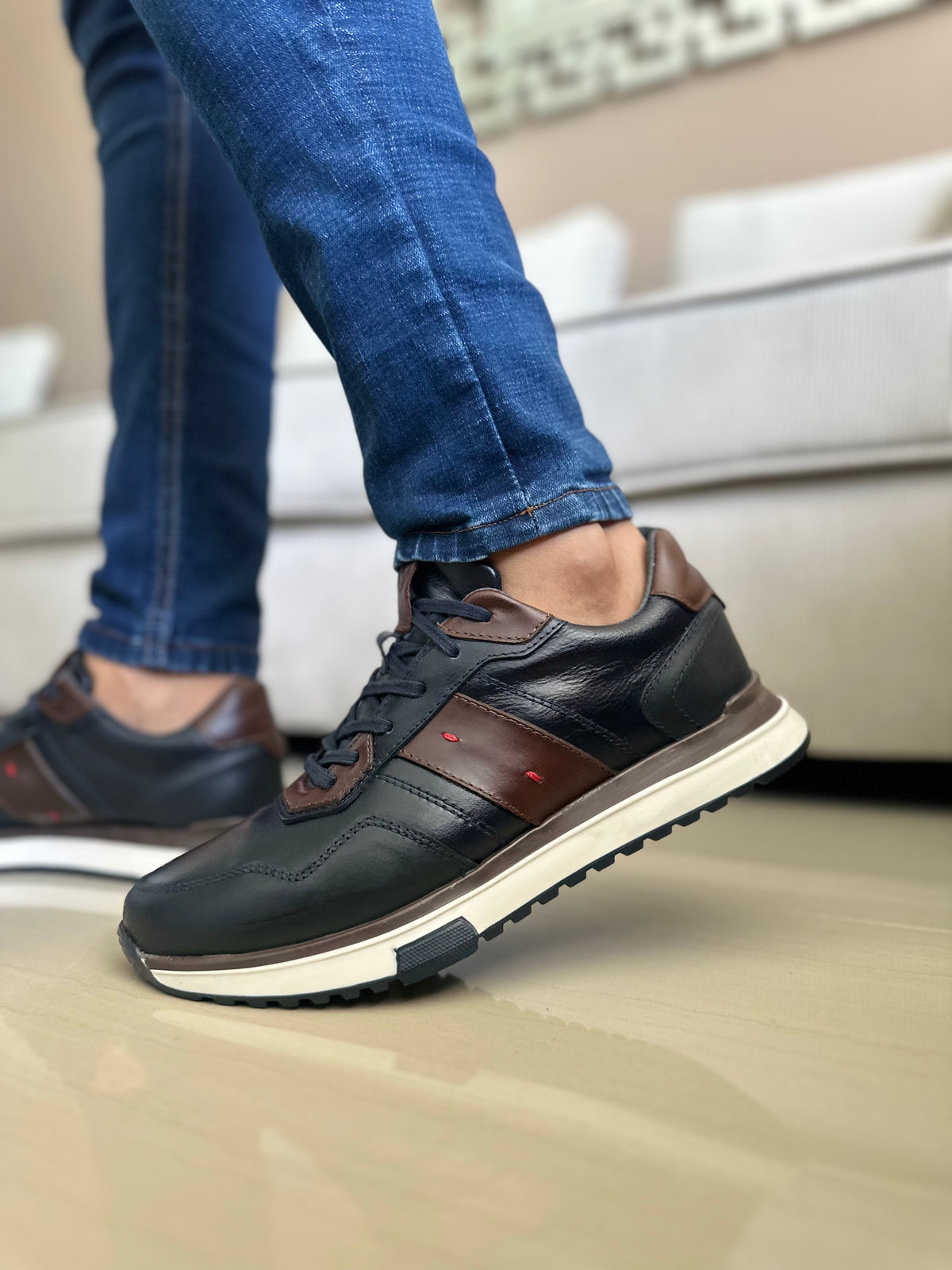 SNEAKERS TUW EN CUERO-REF: 2091 CANELA