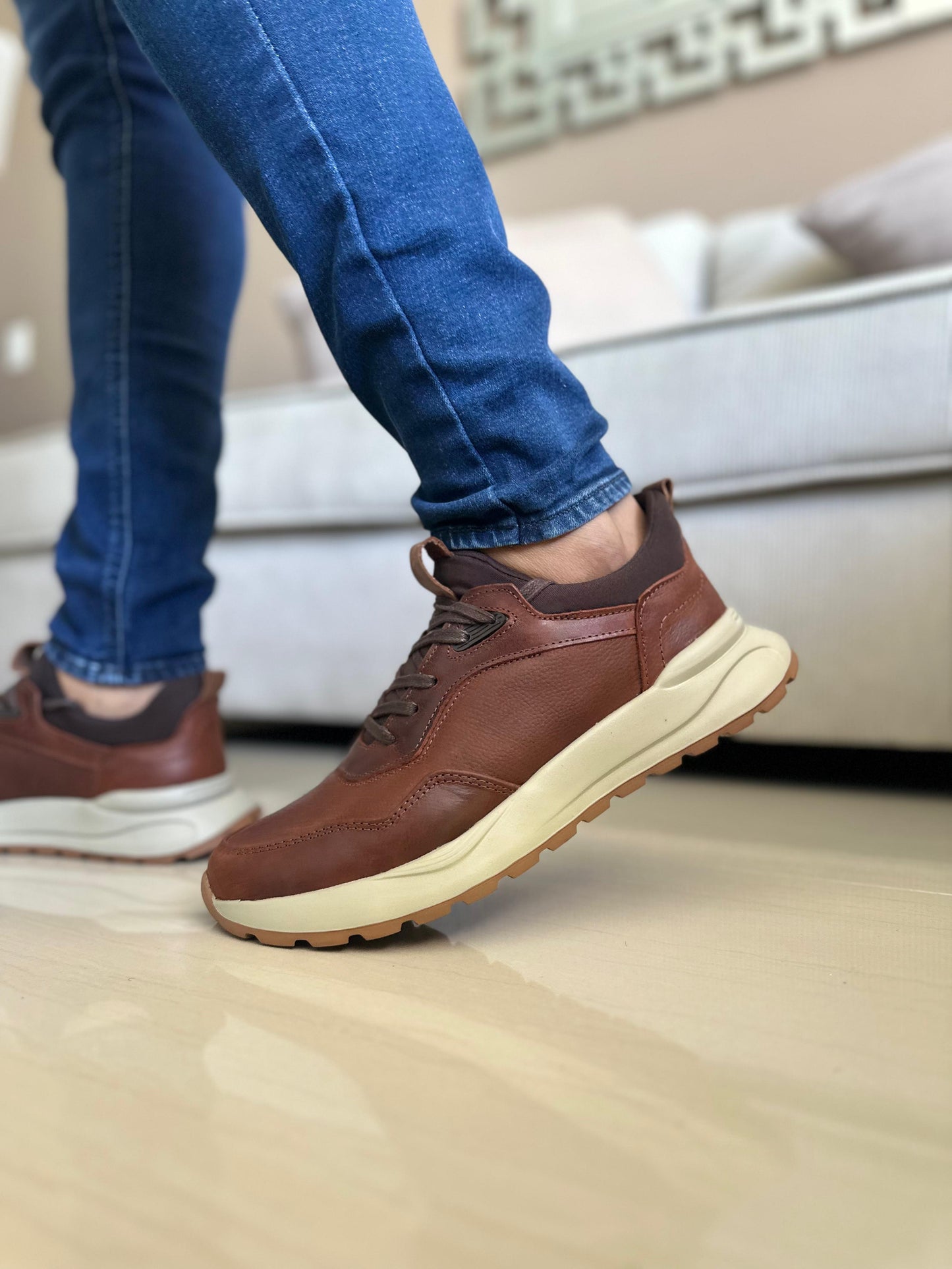 SNEAKERS BIN -CUERO REF:3308 NOGAL