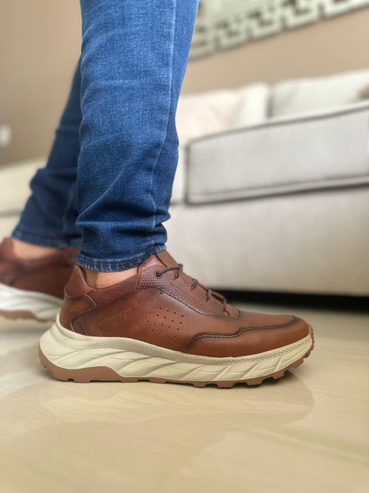 SNEAKERS EN CUERO-