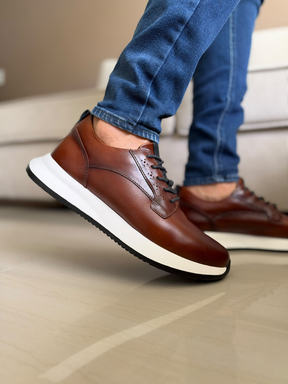 SNEAKERS TOPAXI- CUERO CONAC   REF:3383