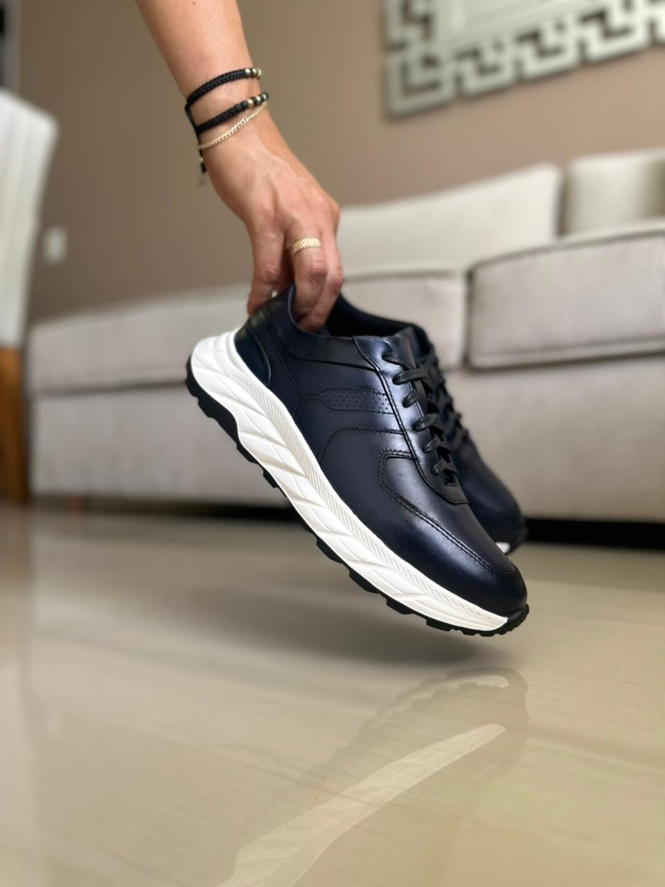 SNEAKERS CRIL - CUERO LISO-AZUL OSCURO REF: MAKU