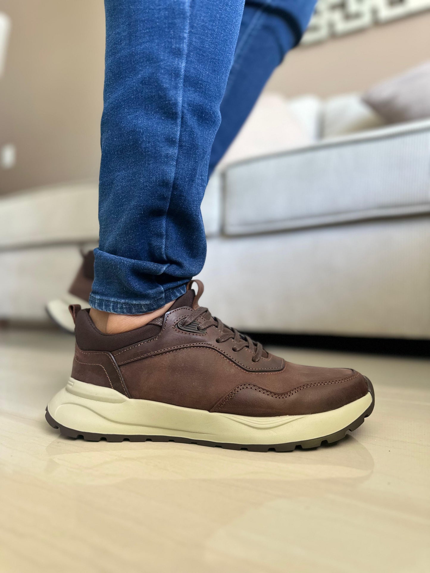 SNEAKERS BIN -CUERO REF: 3308 CAFE