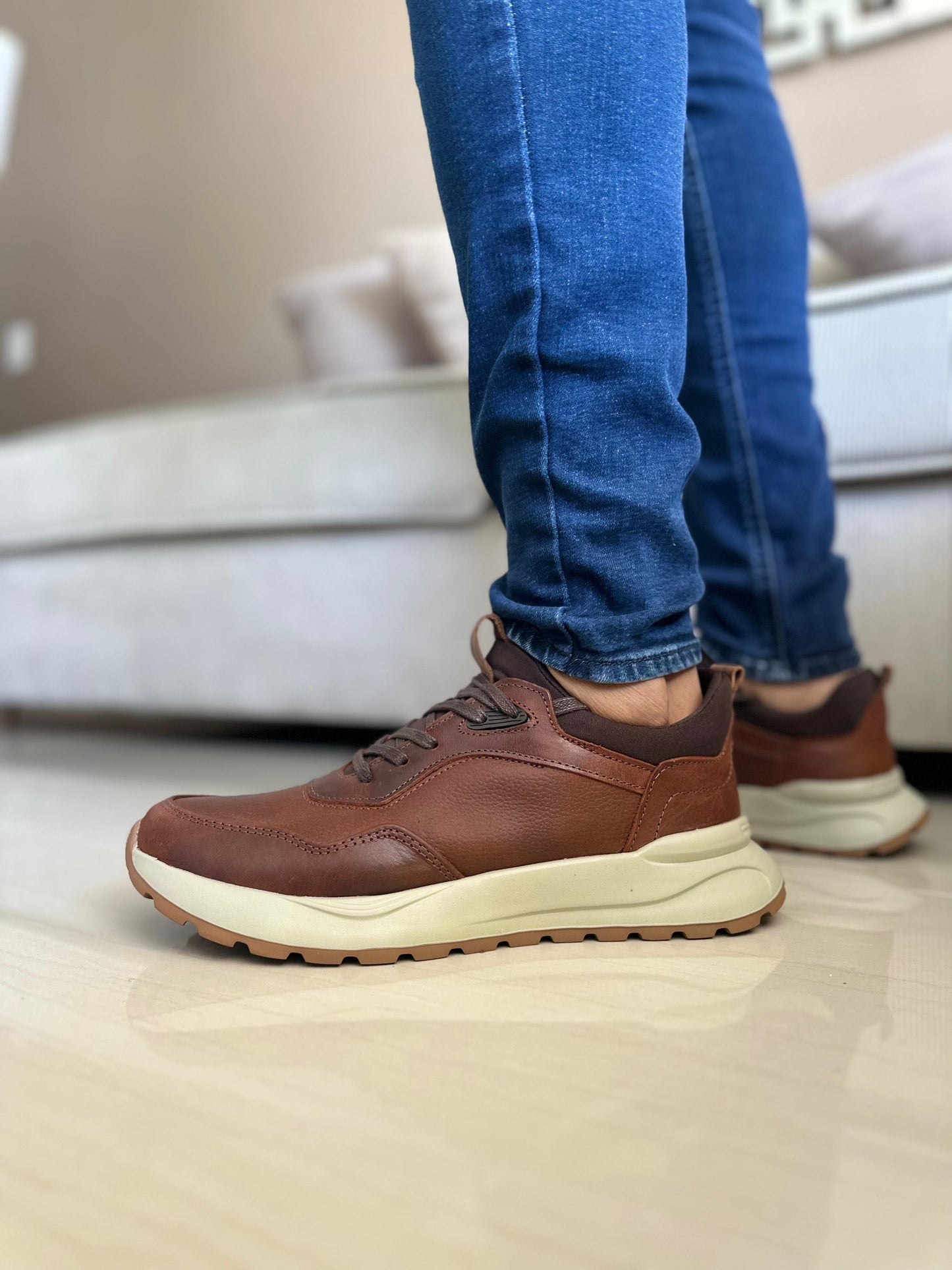 SNEAKERS BIN -CUERO REF:3308 NOGAL
