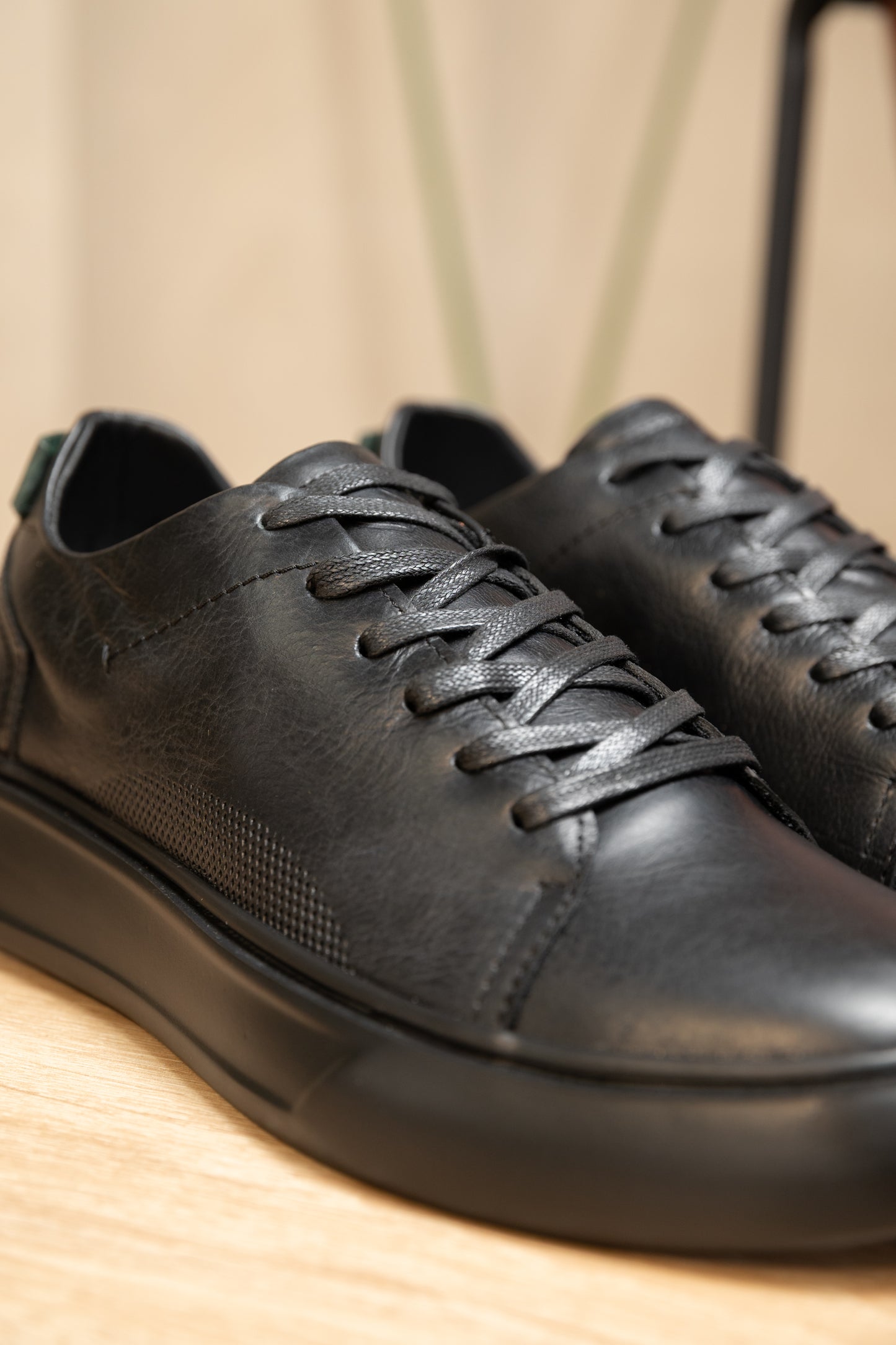 SNEAKERS NEW -CUERO VACUNO REF:SPN 3312 NEGRO
