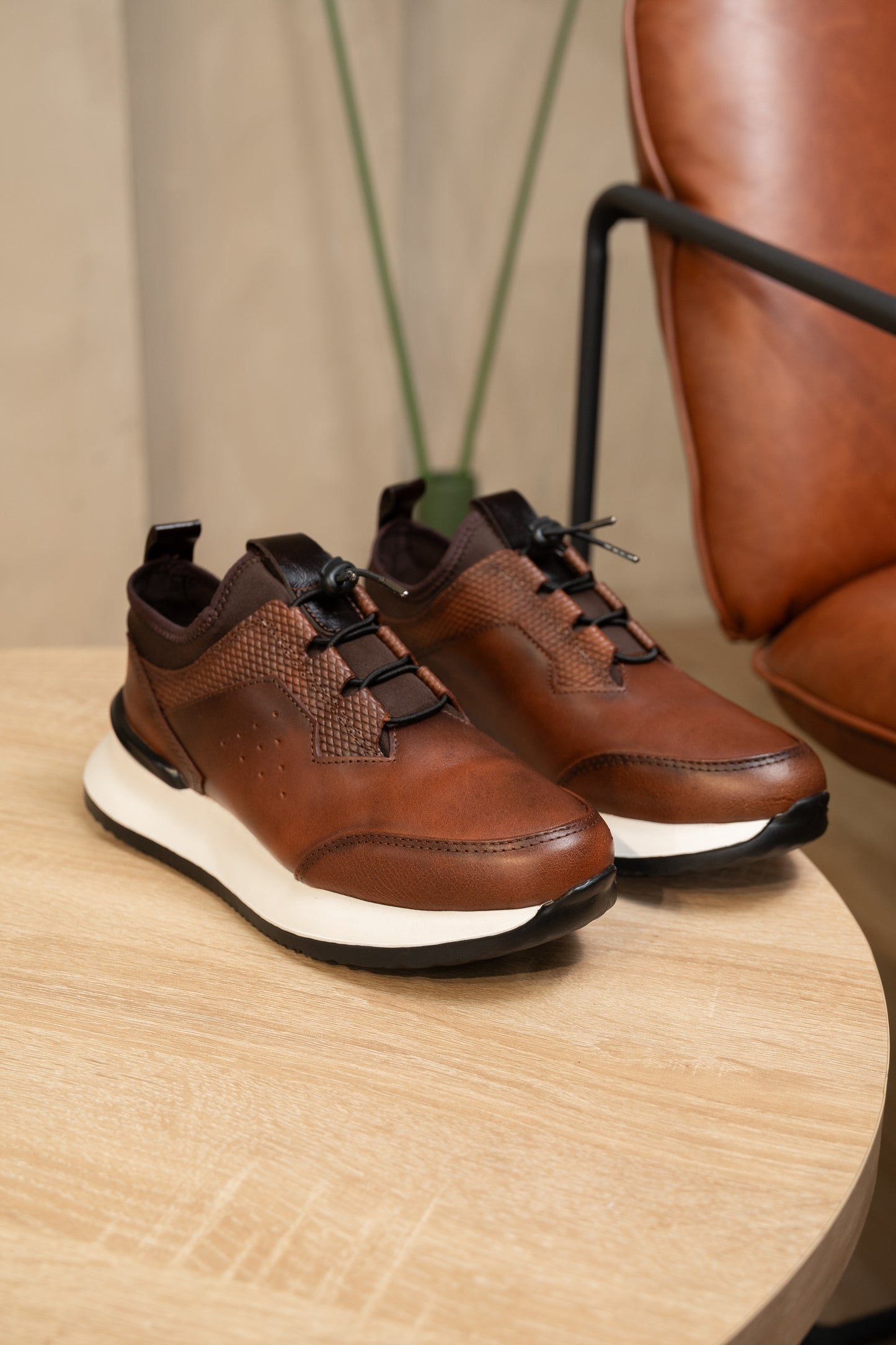 SNEAKERS YOUNG - PARA HOMBRE - EN CUERO 401