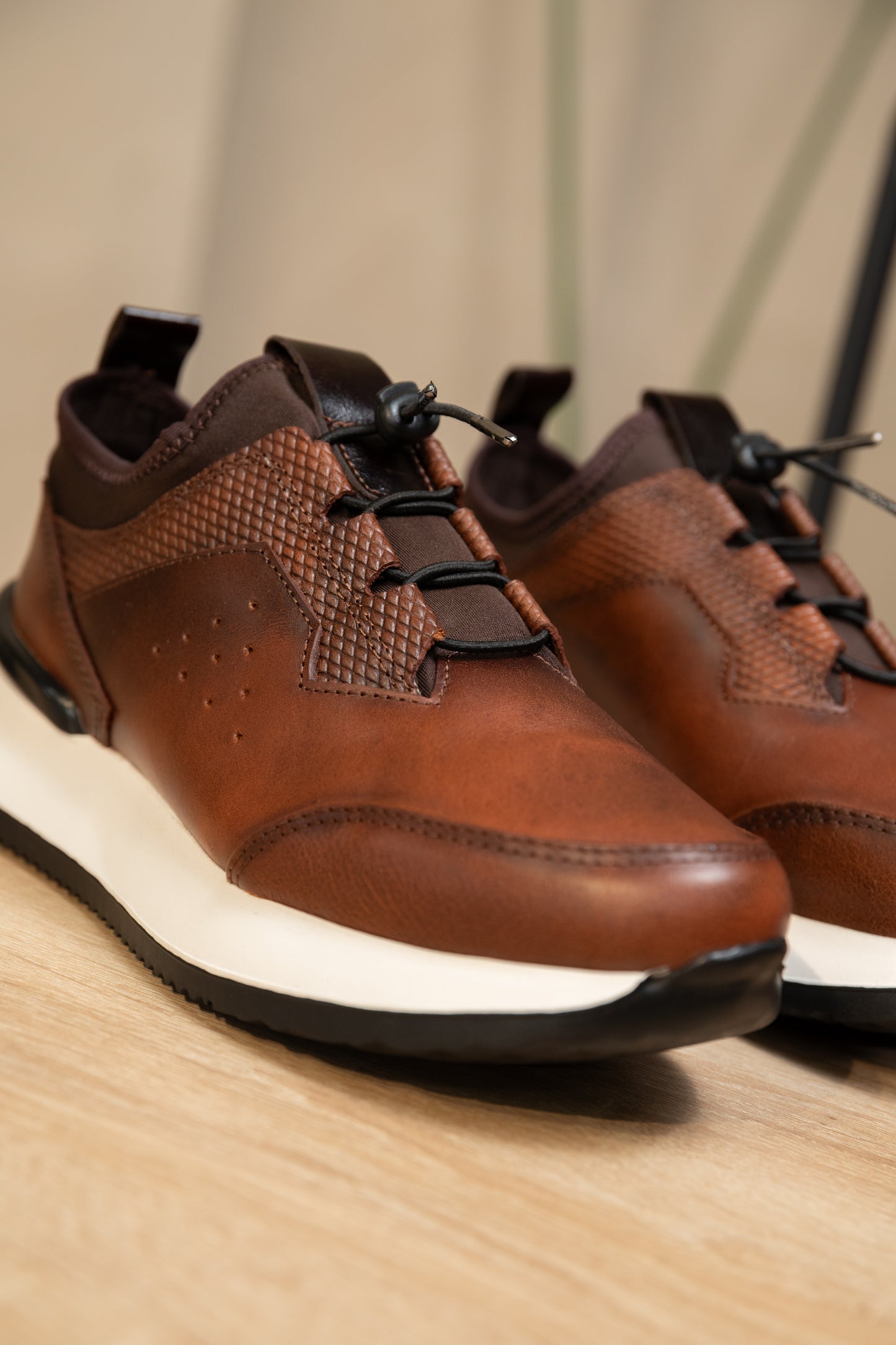SNEAKERS YOUNG - PARA HOMBRE - EN CUERO 401