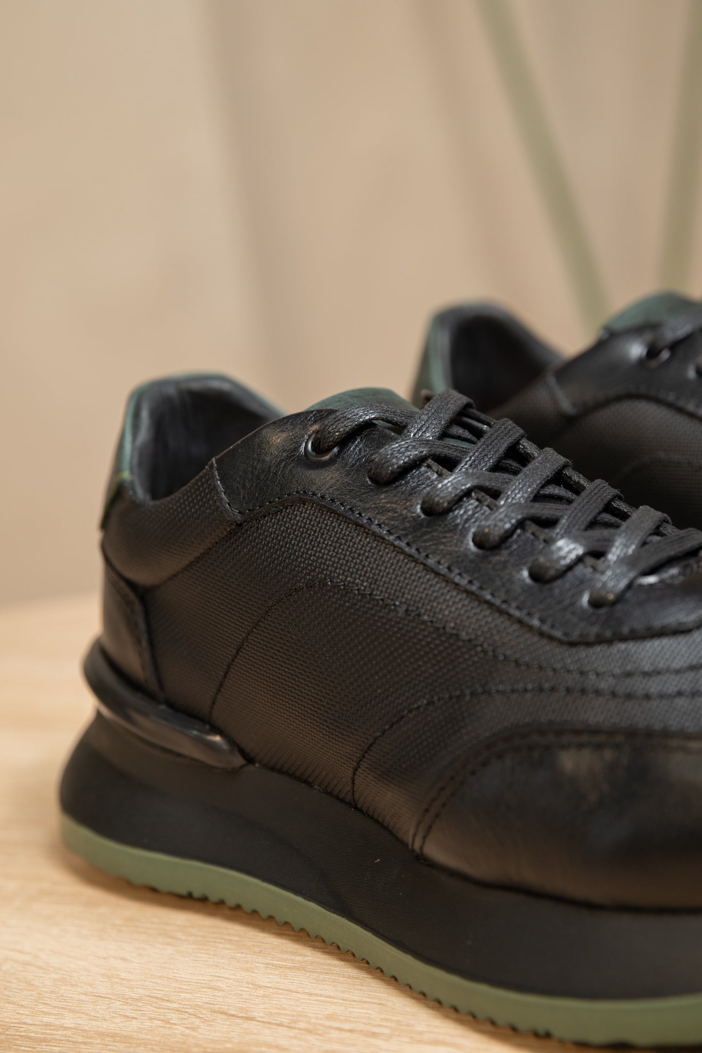 SNEAKERS  SAJAMA - PARA HOMBRE - EN CUEROREF:T-007