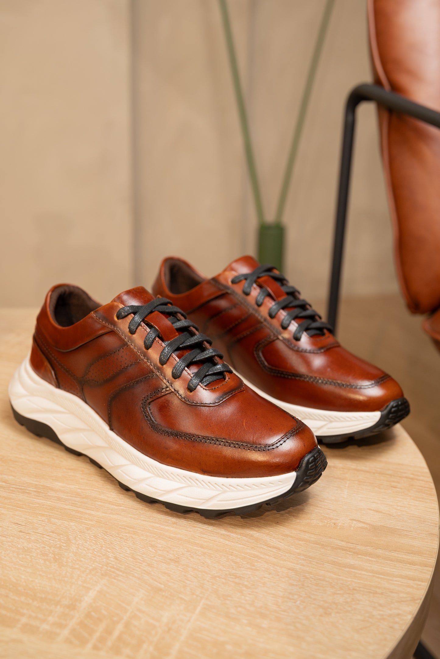 SNEAKERS CRIL- CUERO LISO REF:MAKU