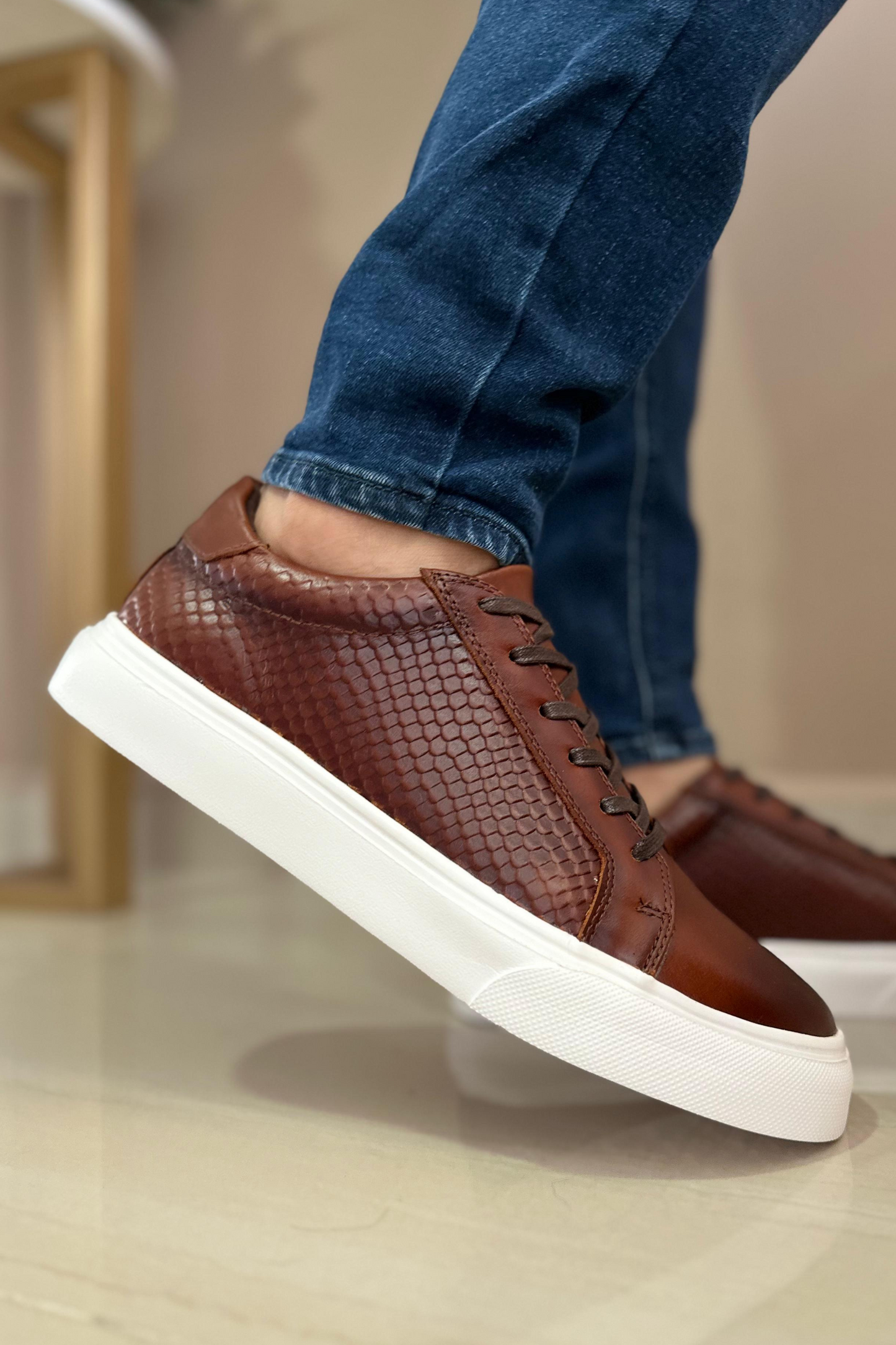 SNEAKER BOLIVAR - EN CUERO - PARA HOMBRE - REF: 602
