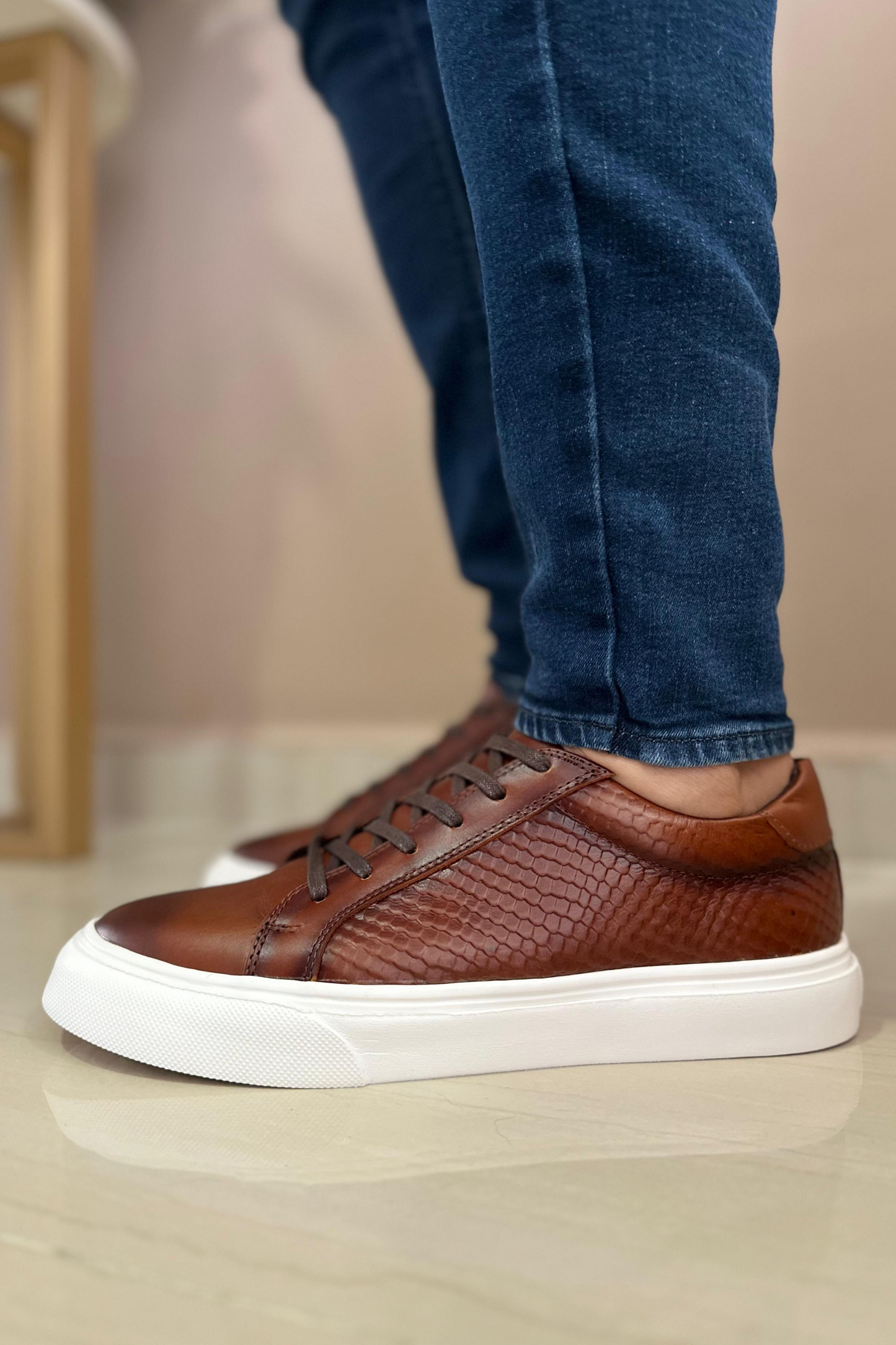 SNEAKER BOLIVAR - EN CUERO - PARA HOMBRE - REF: 602