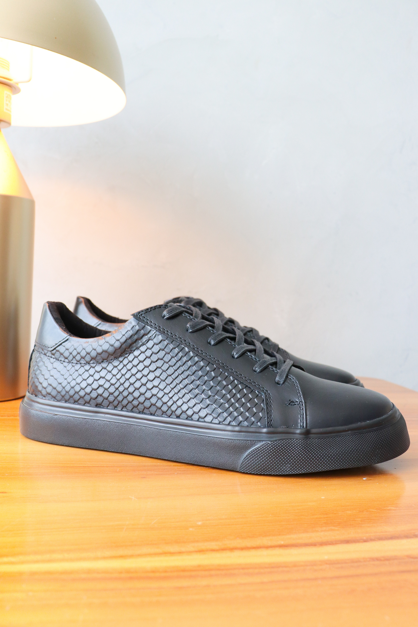 SNEAKERS KAI - PARA HOMBRE - EN CUERO - REF: 602