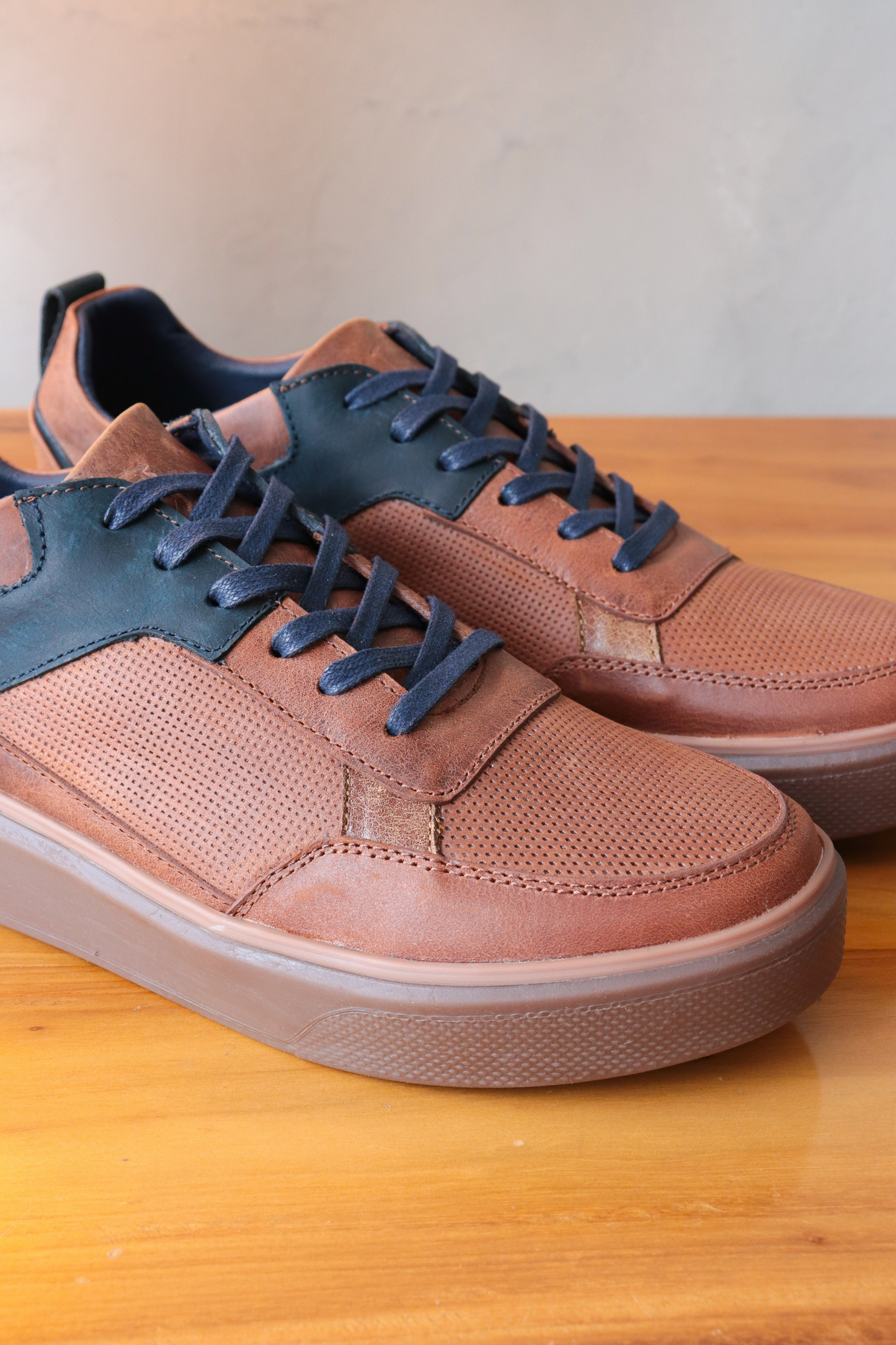 SNEAKER ÁLABA - EN CUERO - PARA HOMBRE REF: 3218