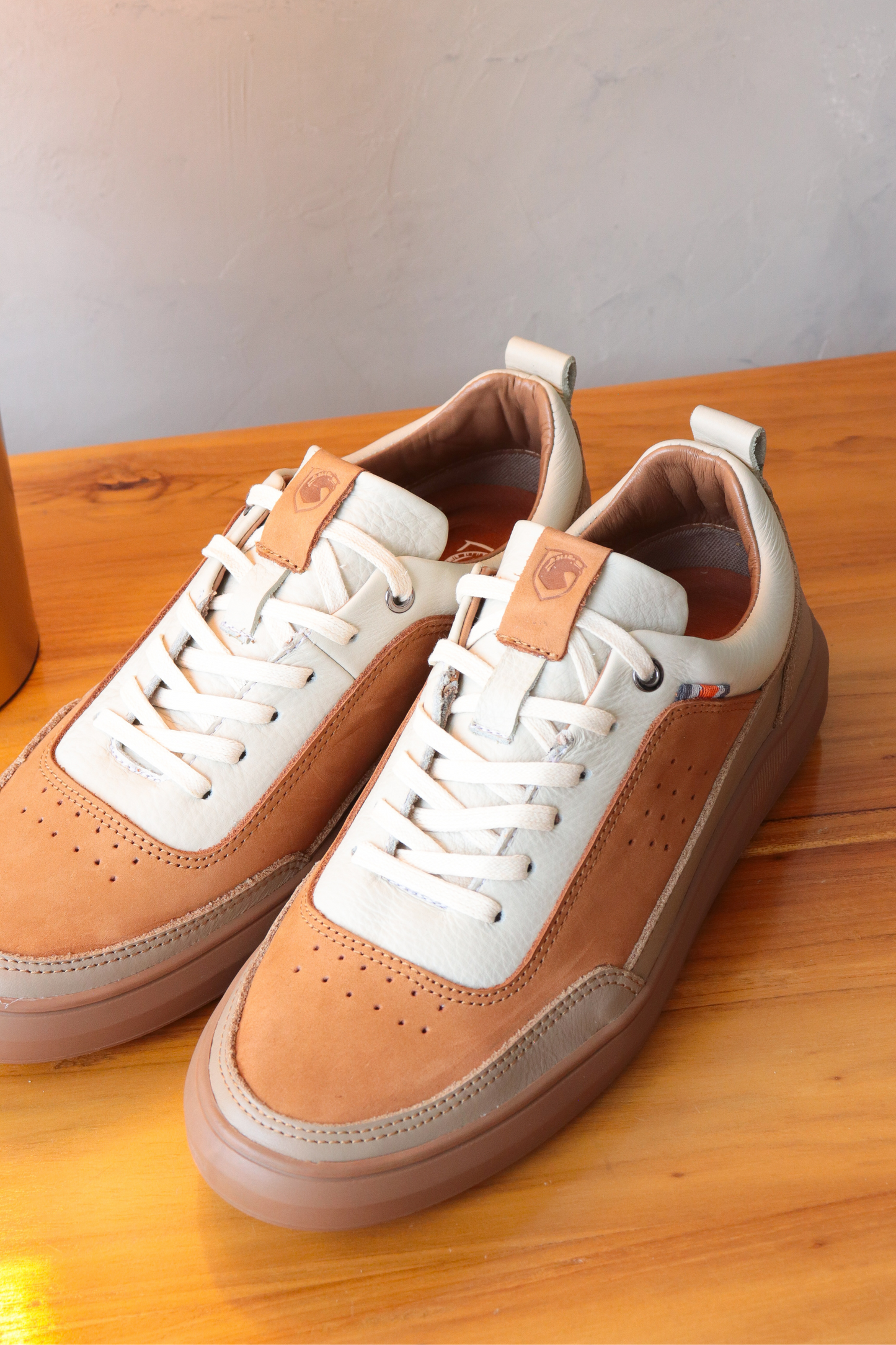 SNEAKER DRAMPA - EN CUERO - PARA HOMBRE - REF: CLK 2142