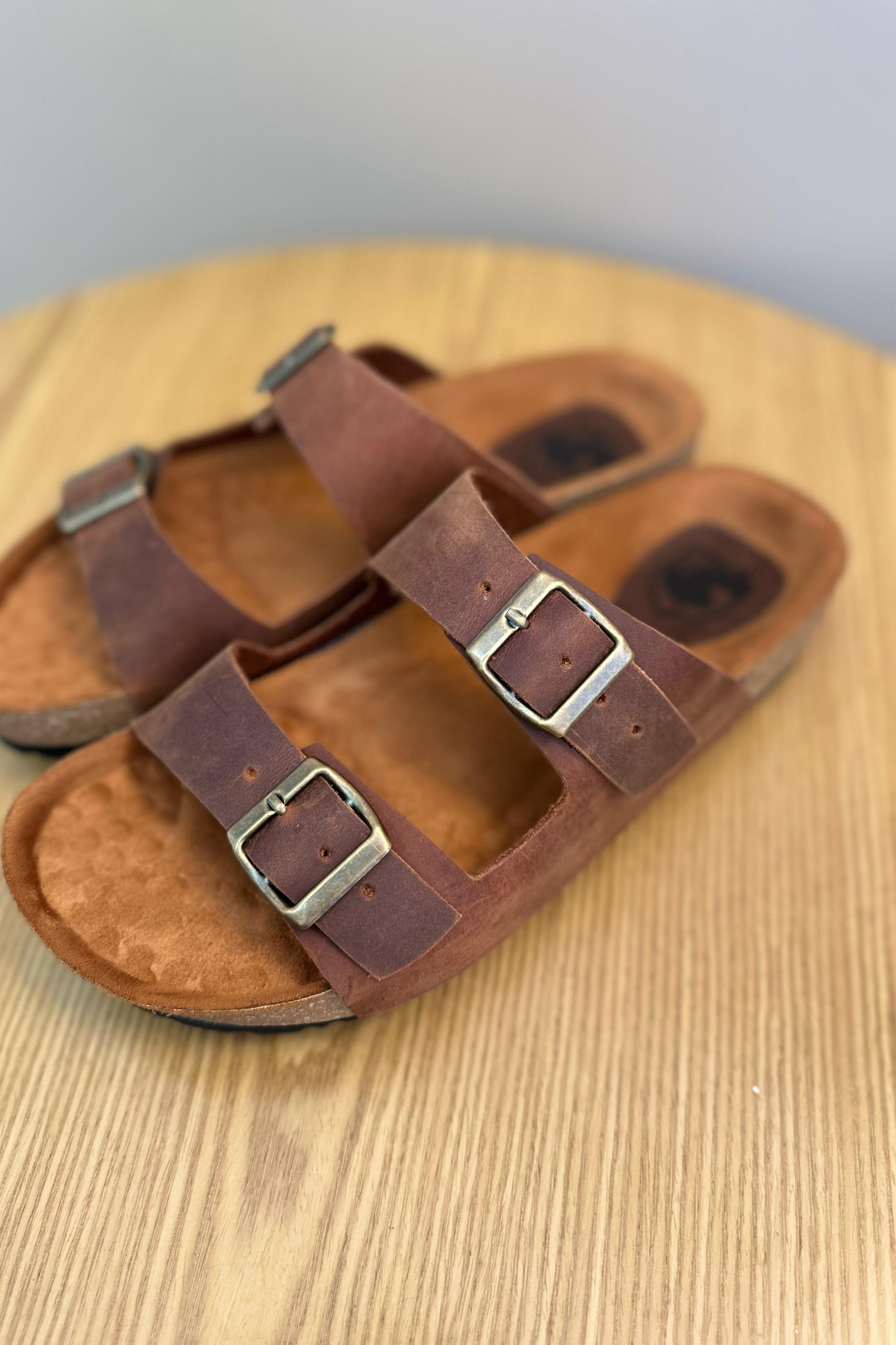 SANDALIA SPECTER - EN CUERO - PARA HOMBRE - REF: 55.