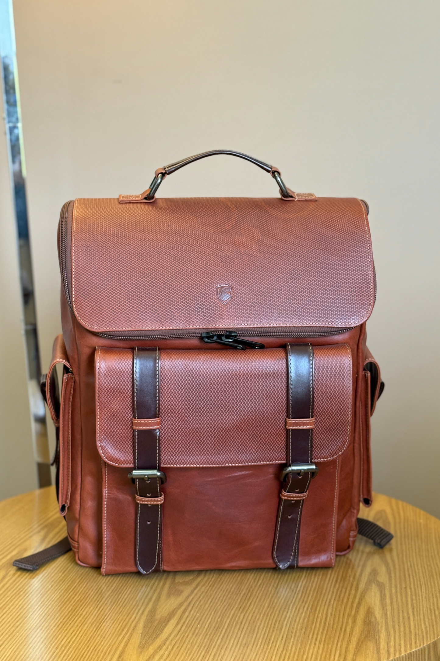 BOLSO EN CUERO - COLOR MIEL