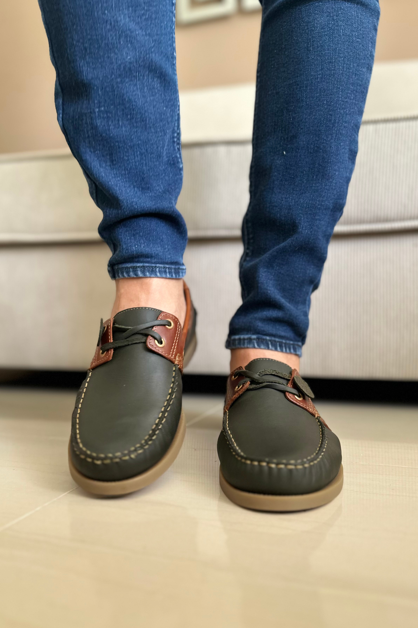 APACHES FRONT CUERO REF: 731