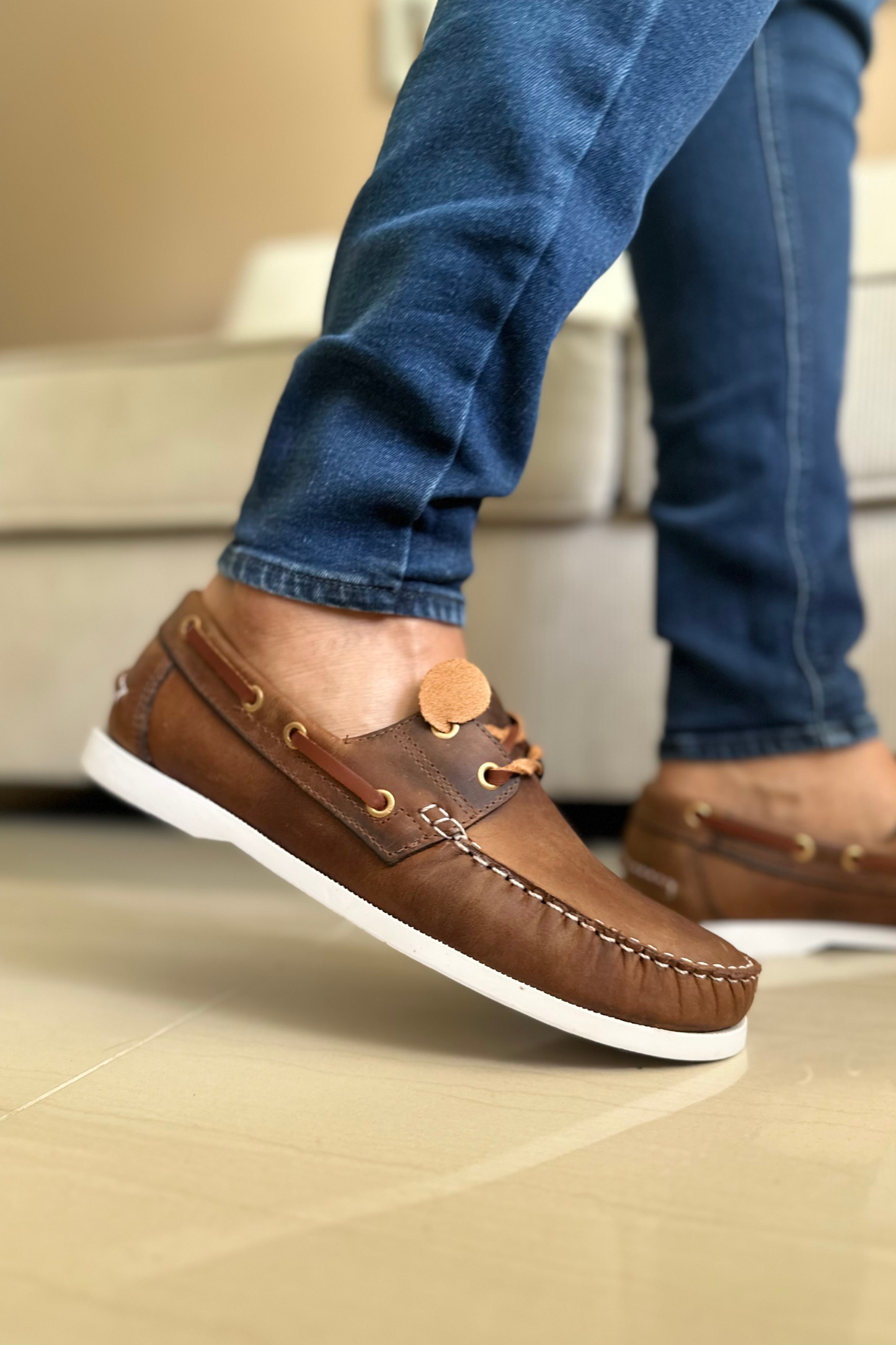 APACHES FRONT CUERO REF: 731